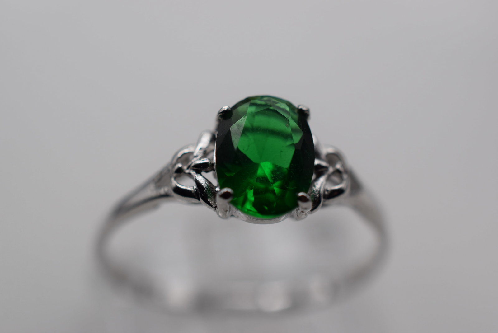 Emerald Green CZ Ring Vintage Sterling Lot HK 773 (1 of 2)