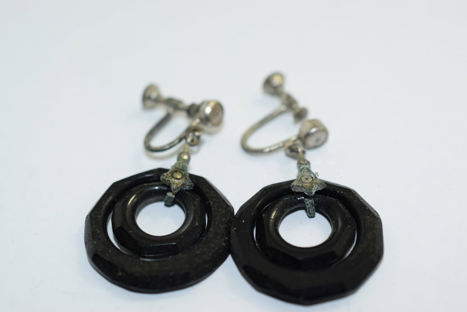 1930's Glass Marcasite Screw Back earrings Vintage Lot # KN 946 (1 of 2)