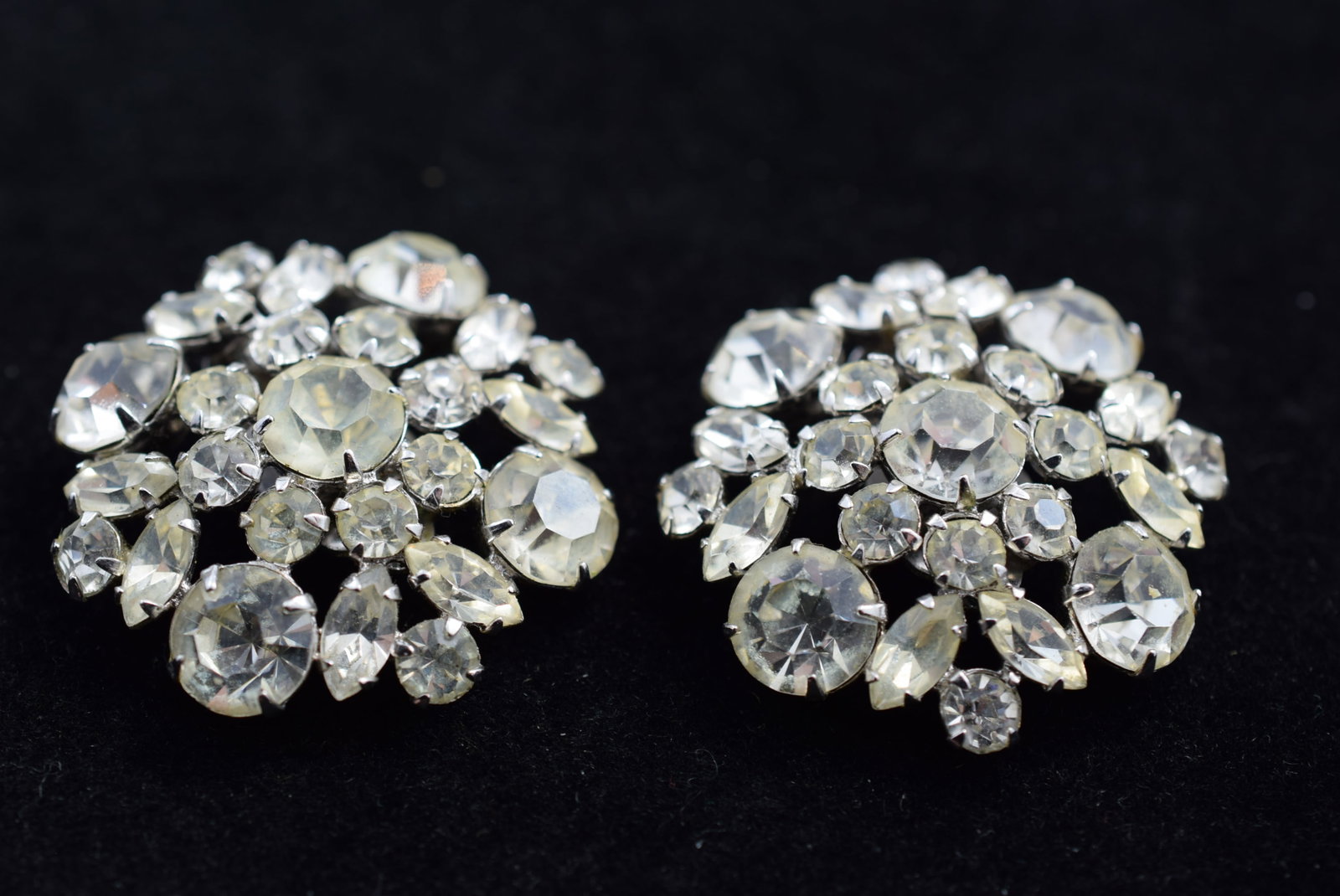 1 1/2" Huge Sherman Crystal Rhinestone Clip Earrings 1940's Vintage Lot # KN 968: 1 1/2" Huge Sherman Crystal Rhinestone Clip Earrings 1940's Vintage Signed
