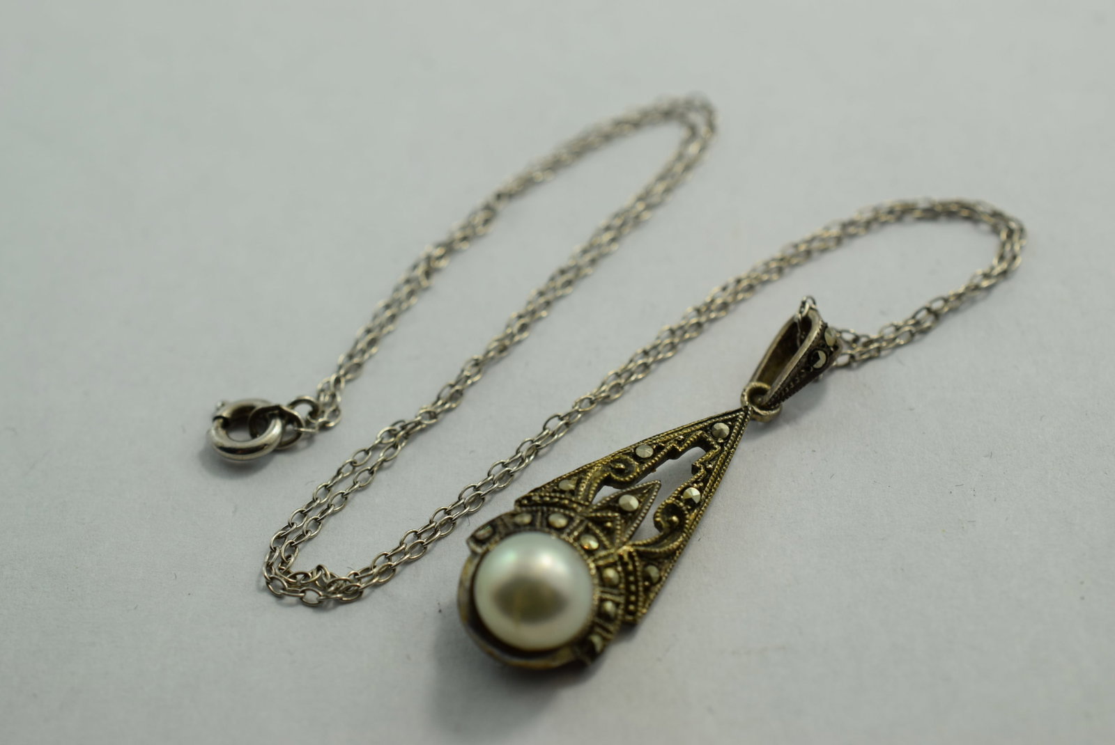 Marcasite Sterling Silver 925 Necklace 16" Plus Pendant 1 3/8" 1930's Vintage Lot # KN 972: Marcasite Sterling Silver 925 Necklace 16" Plus Pendant 1 3/8" 1930's Vintage