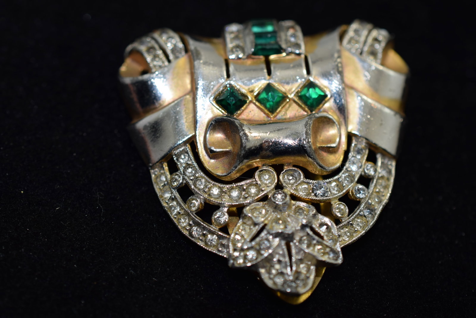 Art Deco Magnificent Clip 1 3/4" 1930's Vintage Lot # KN 976 (1 of 2)