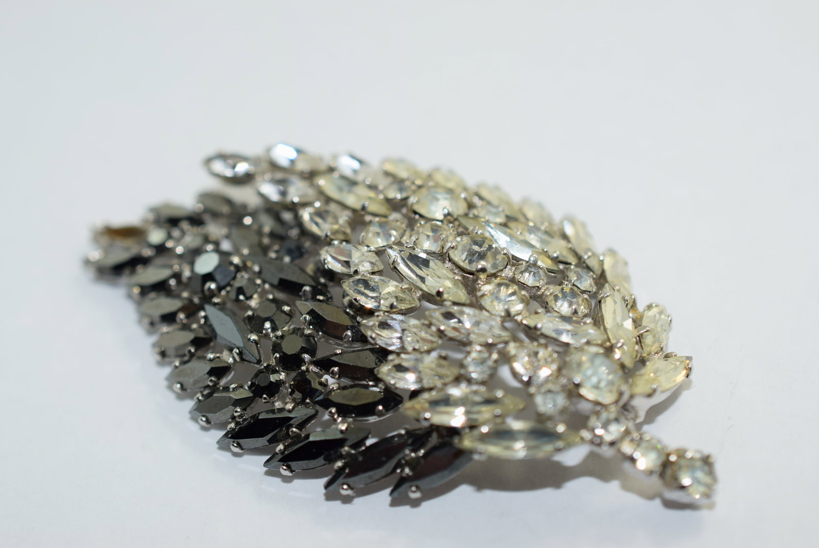 Sherman 2 3/4" Signed Brooch Pin as is 1940's Vintage Lot # KN 981: Sherman 2 3/4" Signed Brooch Pin as is 1940's Vintage one stone missing and one setting missing at that same area tip