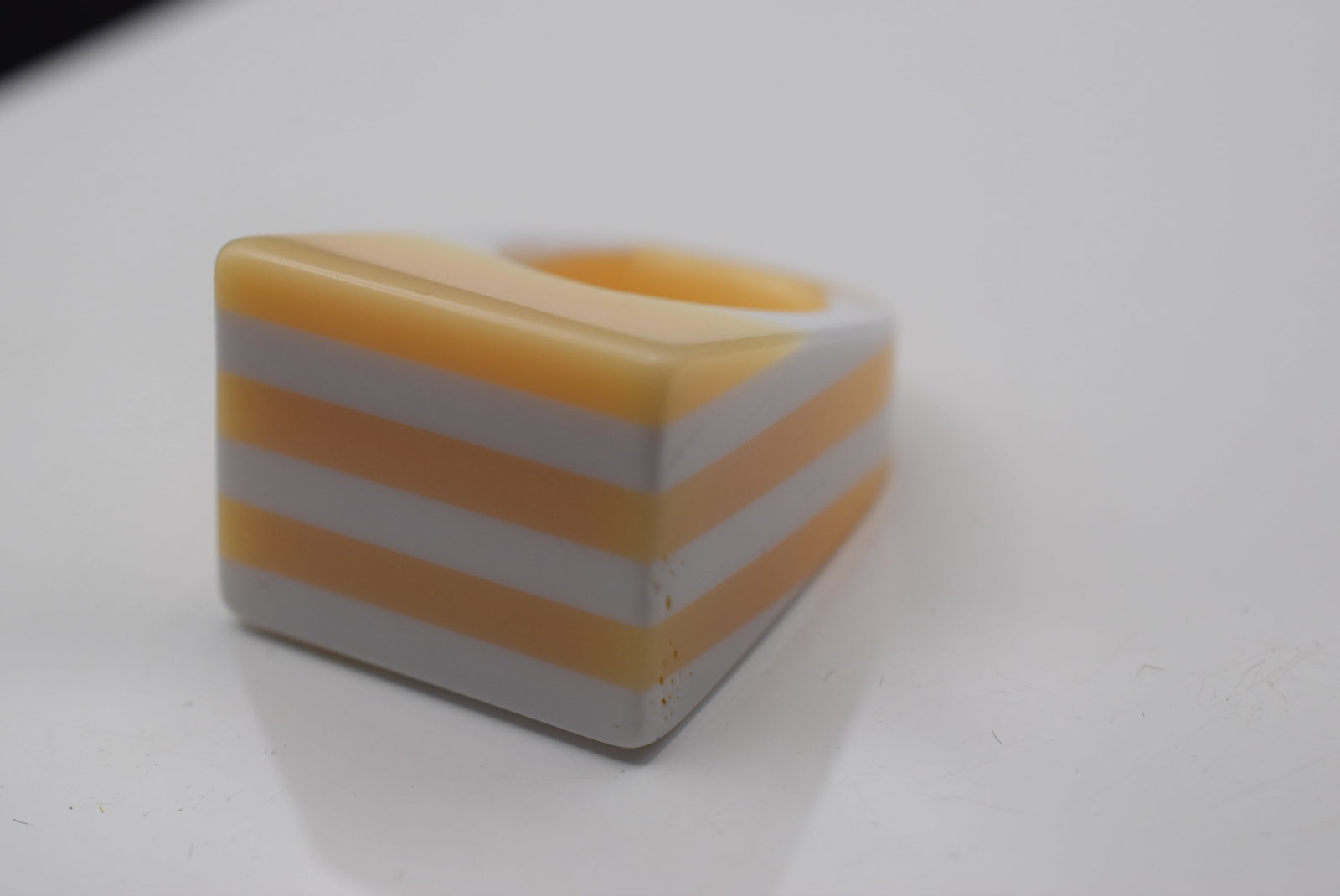 Striped Vintage Plastics Resin Massive Ring Size 5.75 Lot EH 998 (1 of 3)
