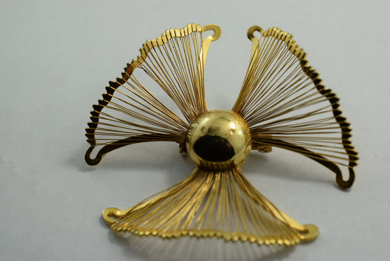 Huge 2 1/2" Brooch Pin 1960's Vintage Lot # KN 1001 (1 of 2)