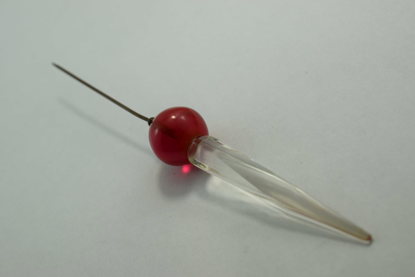 Lucite Hat Pin 1940's 6 1/2" Vintage Lot # KN 1009: Lucite Hat Pin 1940's 6 1/2" Vintage