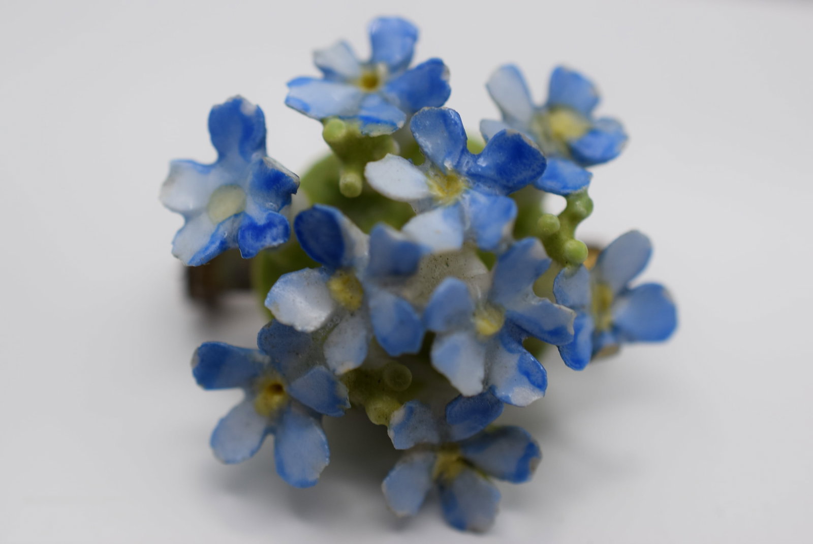 Forget me Not Porcelain Brooch Pin Vintage 1940's Lot HK 1014 (1 of 2)