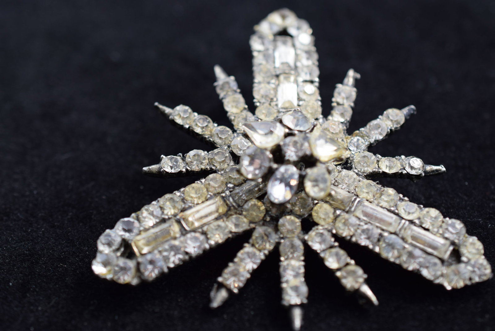 Huge Star Rhinestone 1940's Brooch Pin 2 1/2" Vintage Lot # KN 1017: Huge Star Rhinestone 1940's Brooch Pin 2 1/2" Vintage