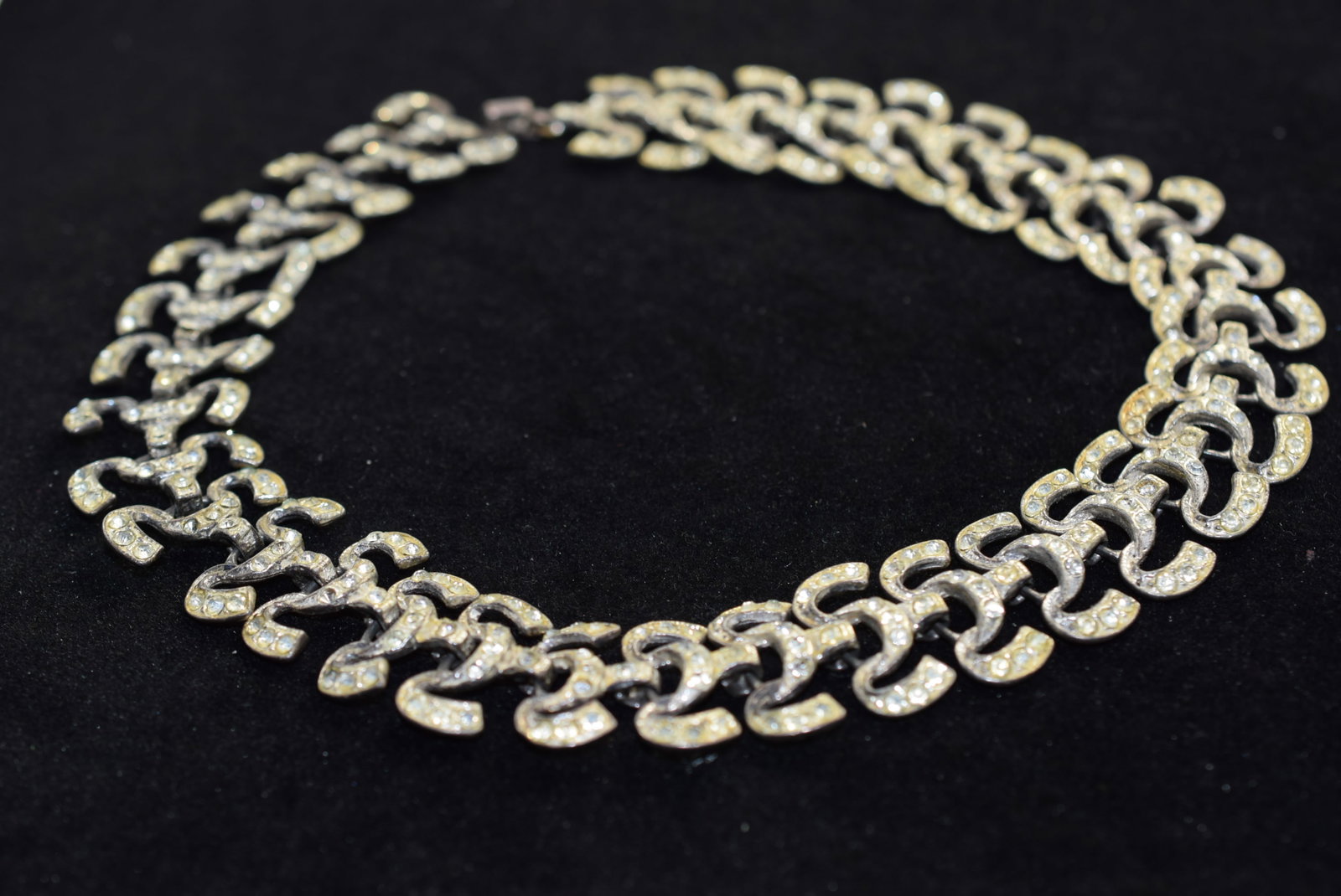 Rhinestone Necklace 1940's 15 3/4" x 1" Amazing Pot Metal Vintage Lot # KN 1021: Rhinestone Necklace 1940's 15 3/4" x 1" Amazing Pot Metal Vintage