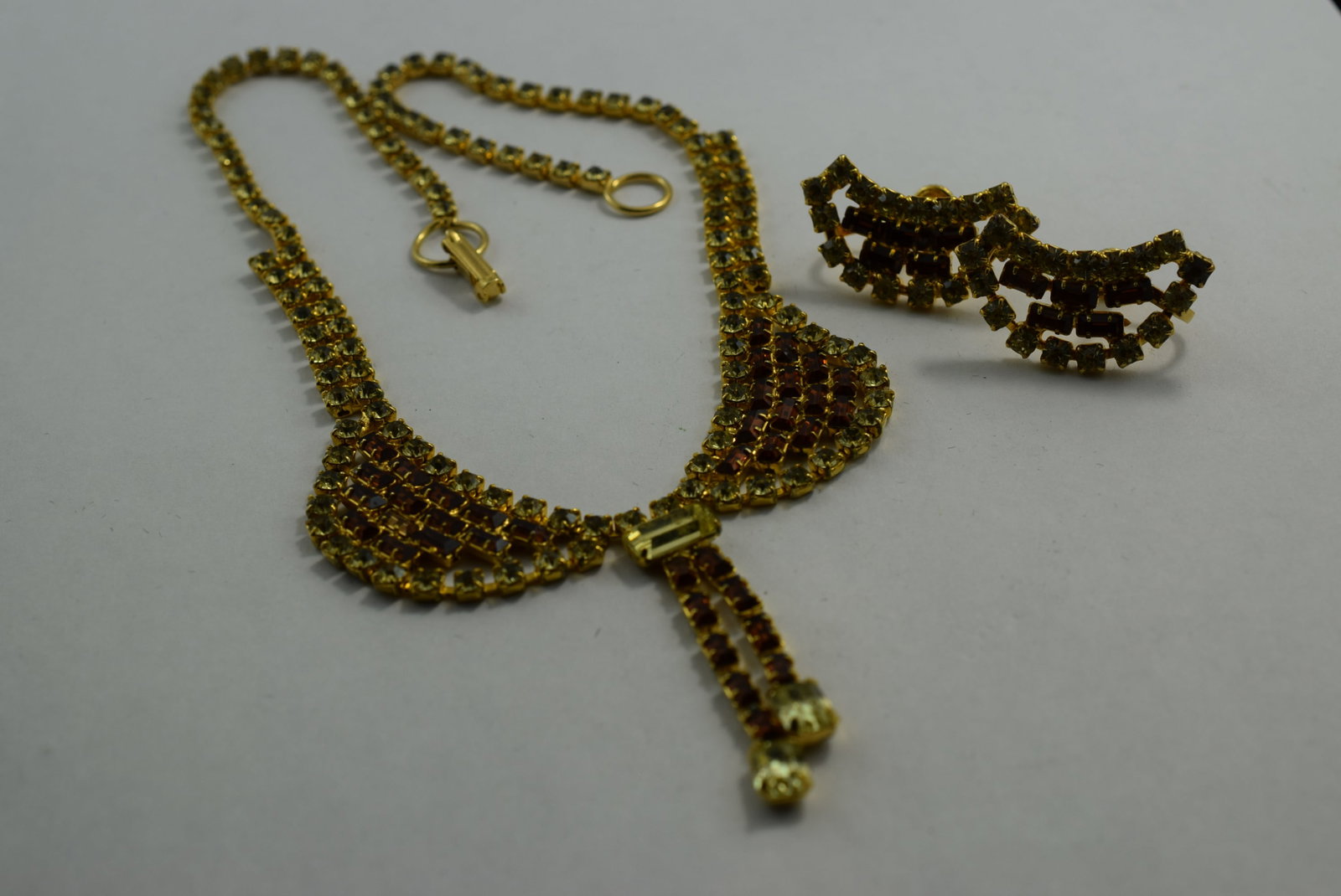 Rhinestone Necklace Earrings Set 1940's Vintage Lot # KN 1069 (1 of 3)