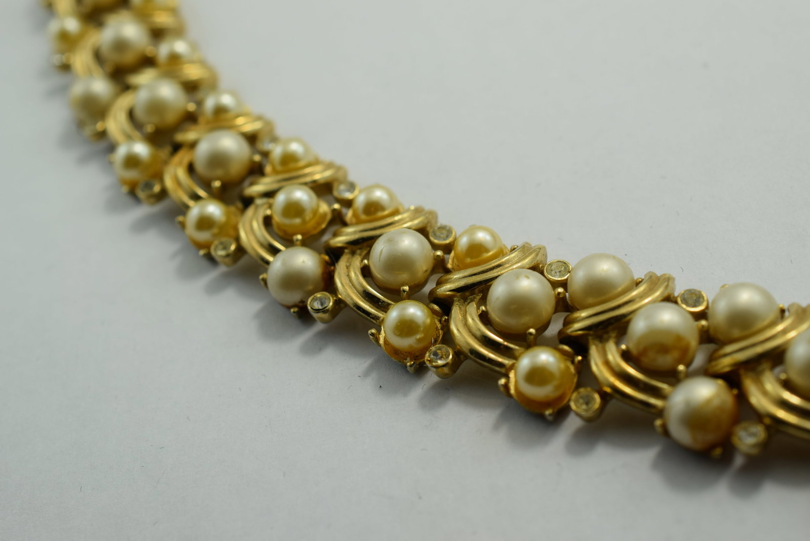Trifari Bracelet 1940's 7 3/8" Trifari Crown Vintage Lot # KN 1075 (1 of 4)