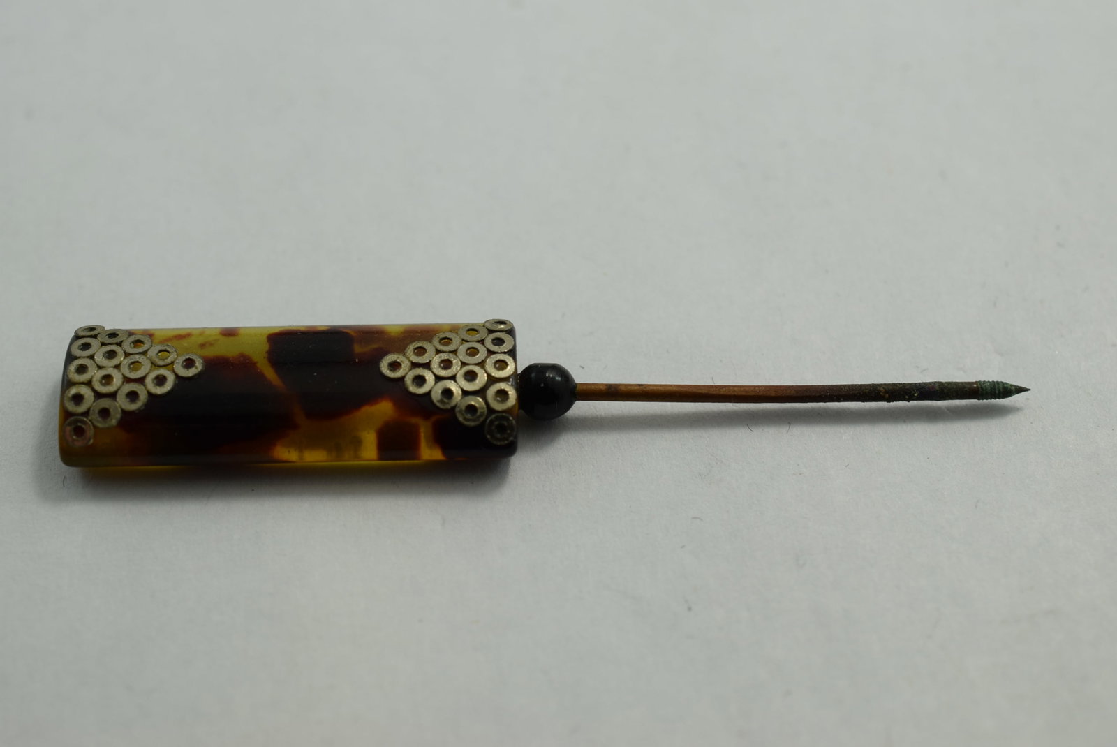 Amber Stick Pin 1940's Screw End Vintage Lot # KN 1081 (1 of 2)