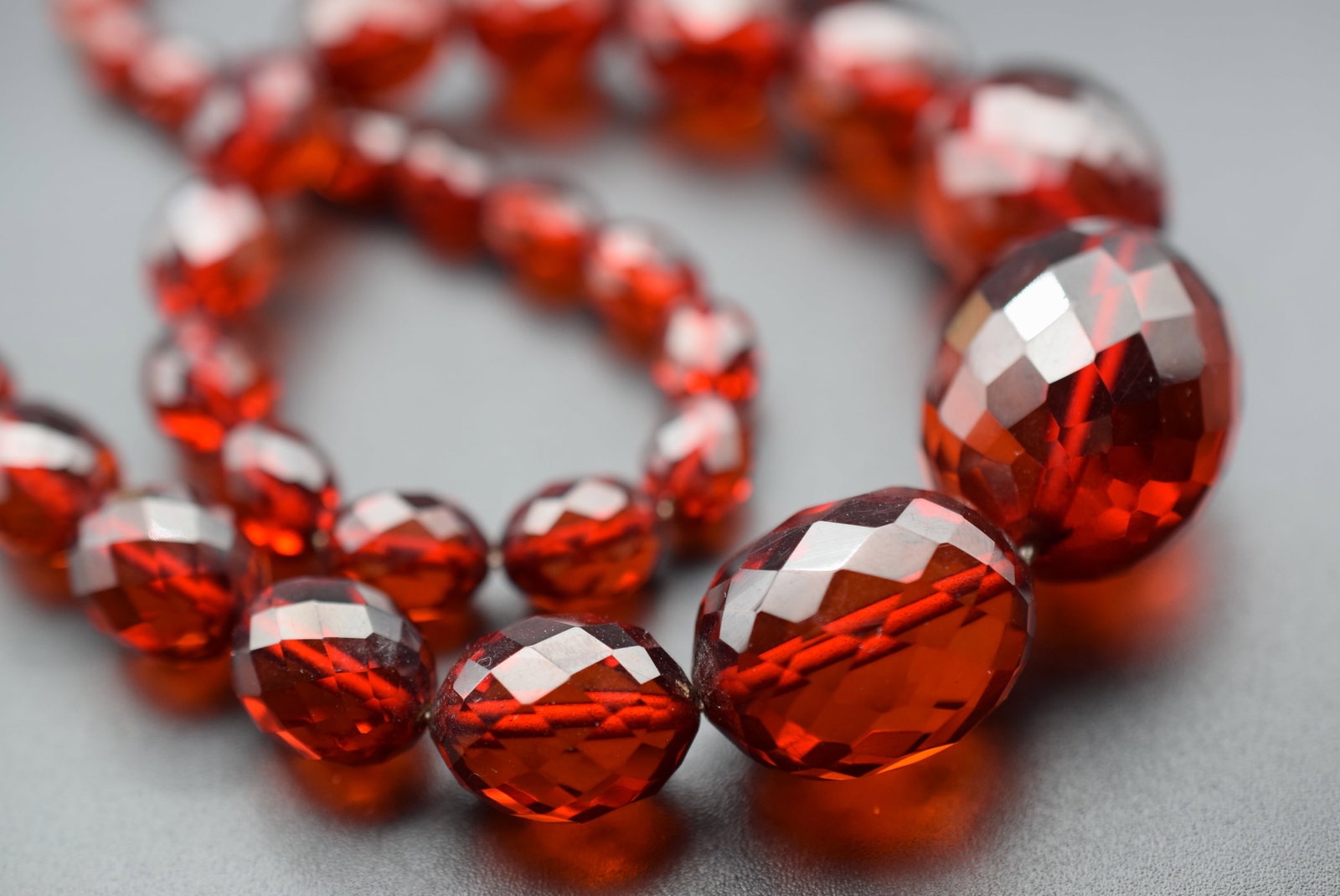 Faceted Cherry Amber Necklace 27" Vintage Beauty 49 grams Lot EH 1131 (1 of 5)