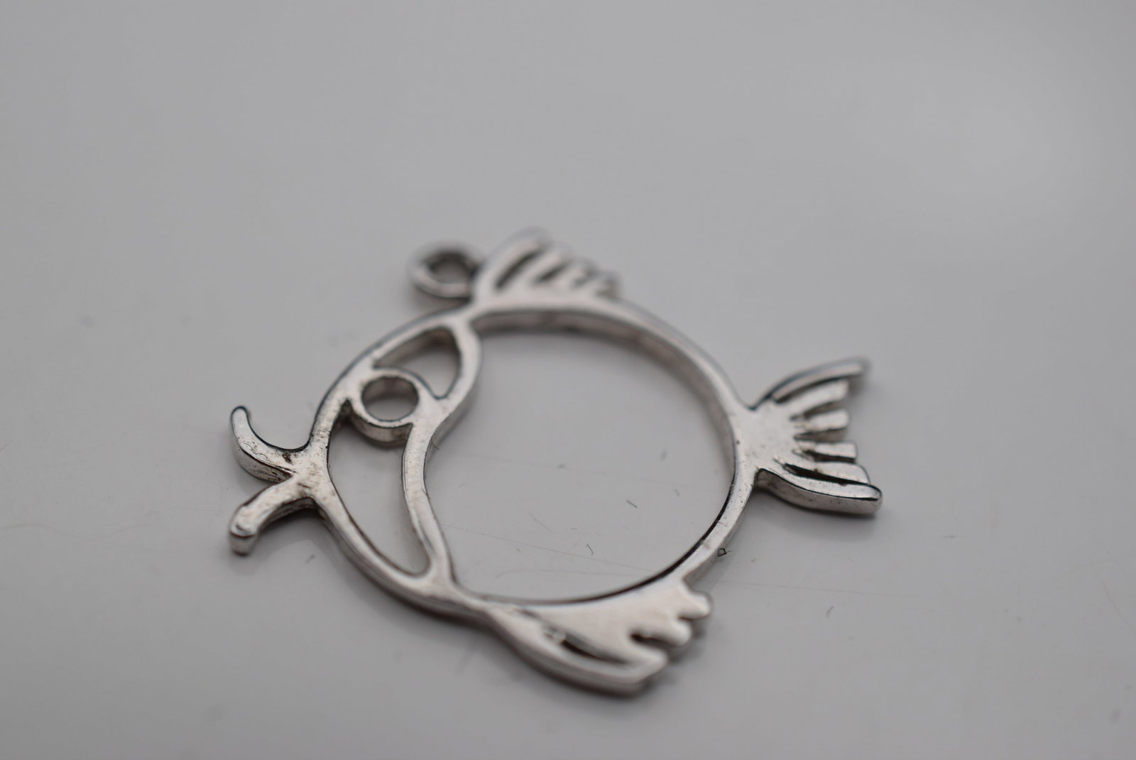 Charm Cutout Fish Pendant Vintage Lot HK 1163 (1 of 2)
