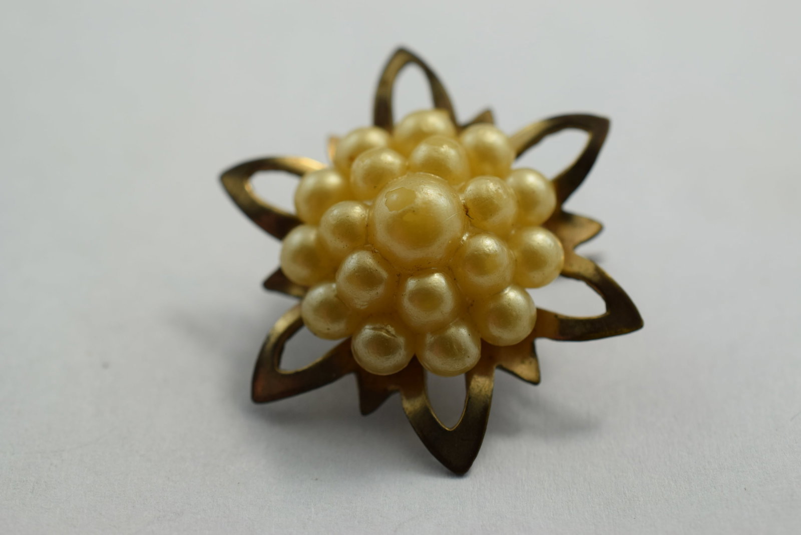 Seed Pearl Cluster Scatter Brooch Pin 1" Vintage Lot # KN 1205 (1 of 2)