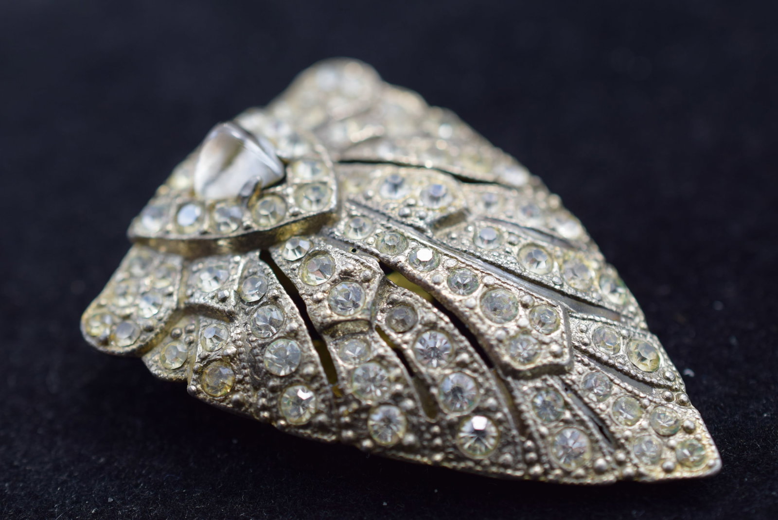 Rhinestone Deco Clip Brooch Pin 1 7/8" Vintage Lot # KN 1208: Rhinestone Deco Clip Brooch Pin 1 7/8" Vintage