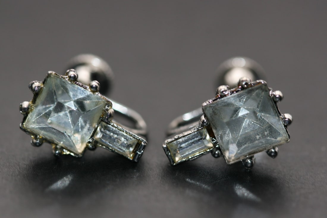 Vintage Screw Back Earrings 1940's Rhinestone Lot 1217 (1 of 2)