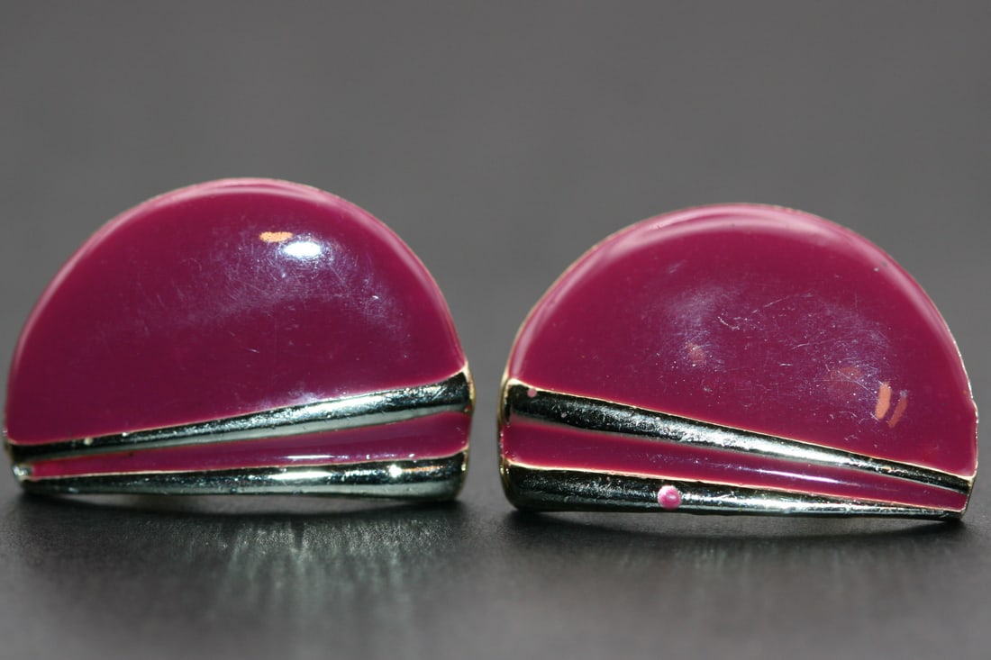 Vintage Clip Back Earrings 1940's Burgundy Enamel Lot 1225 (1 of 2)