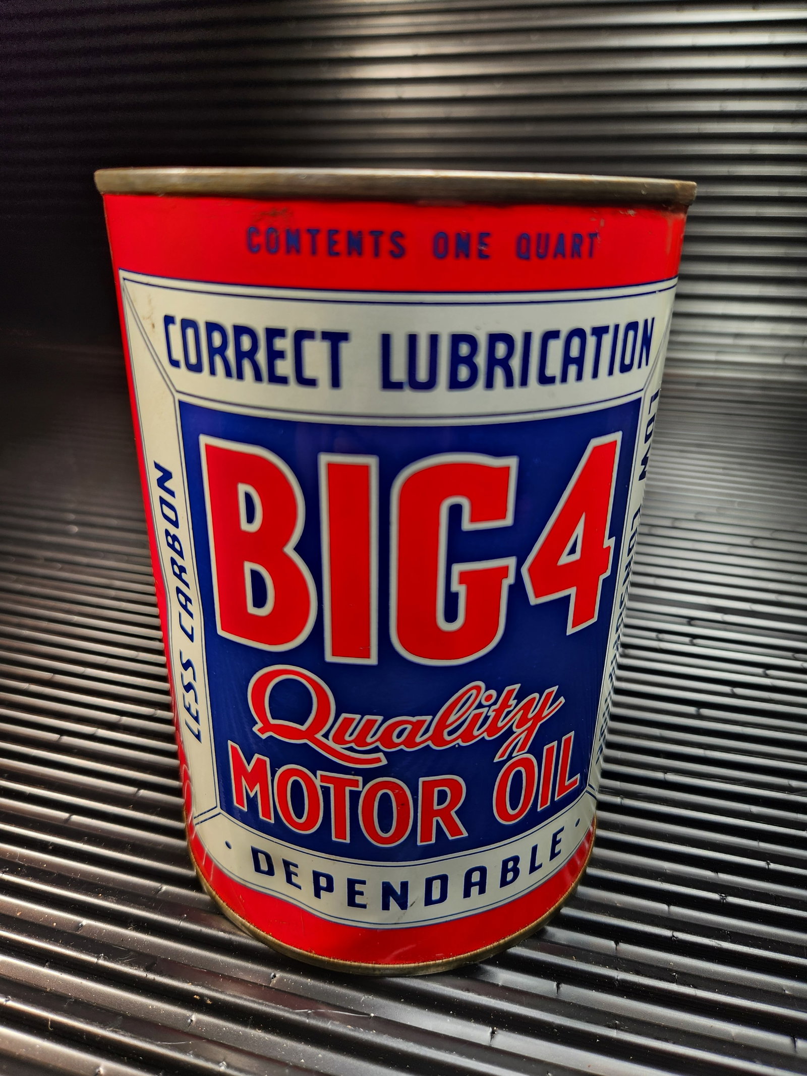 Big 4 Motor Oil Qt: Full, Clean overall, has pressure dent