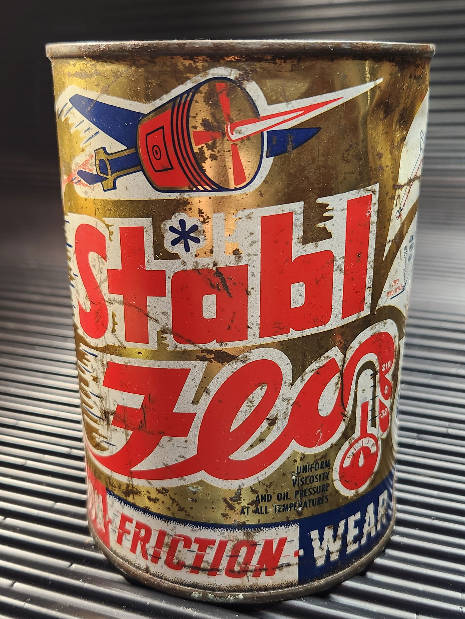 Stabl Flo Qt: Empty, great graphic , spotting throuhout