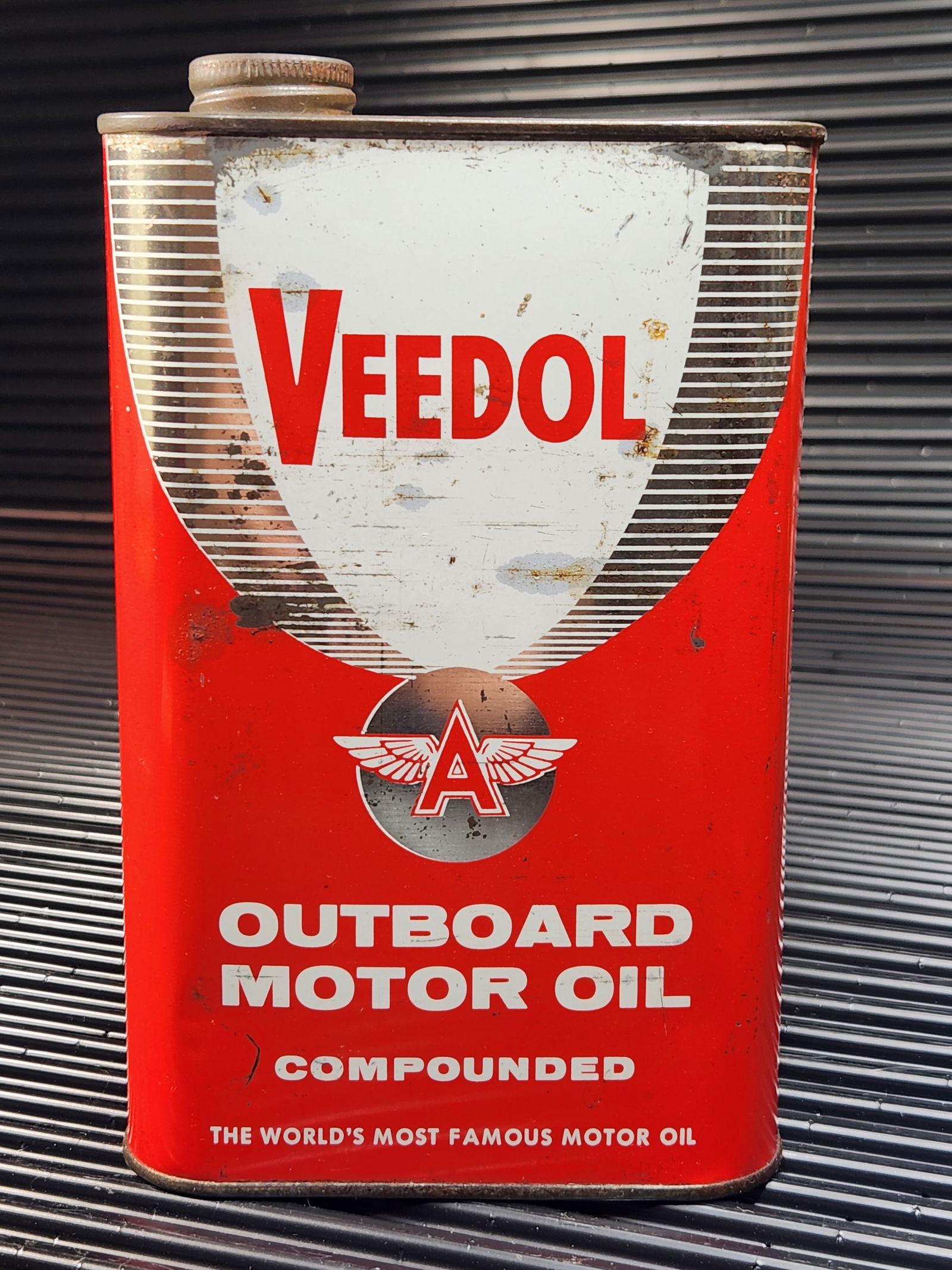 Veedol Outboard Motor Oil Qt: Full, paint etching & light scratches