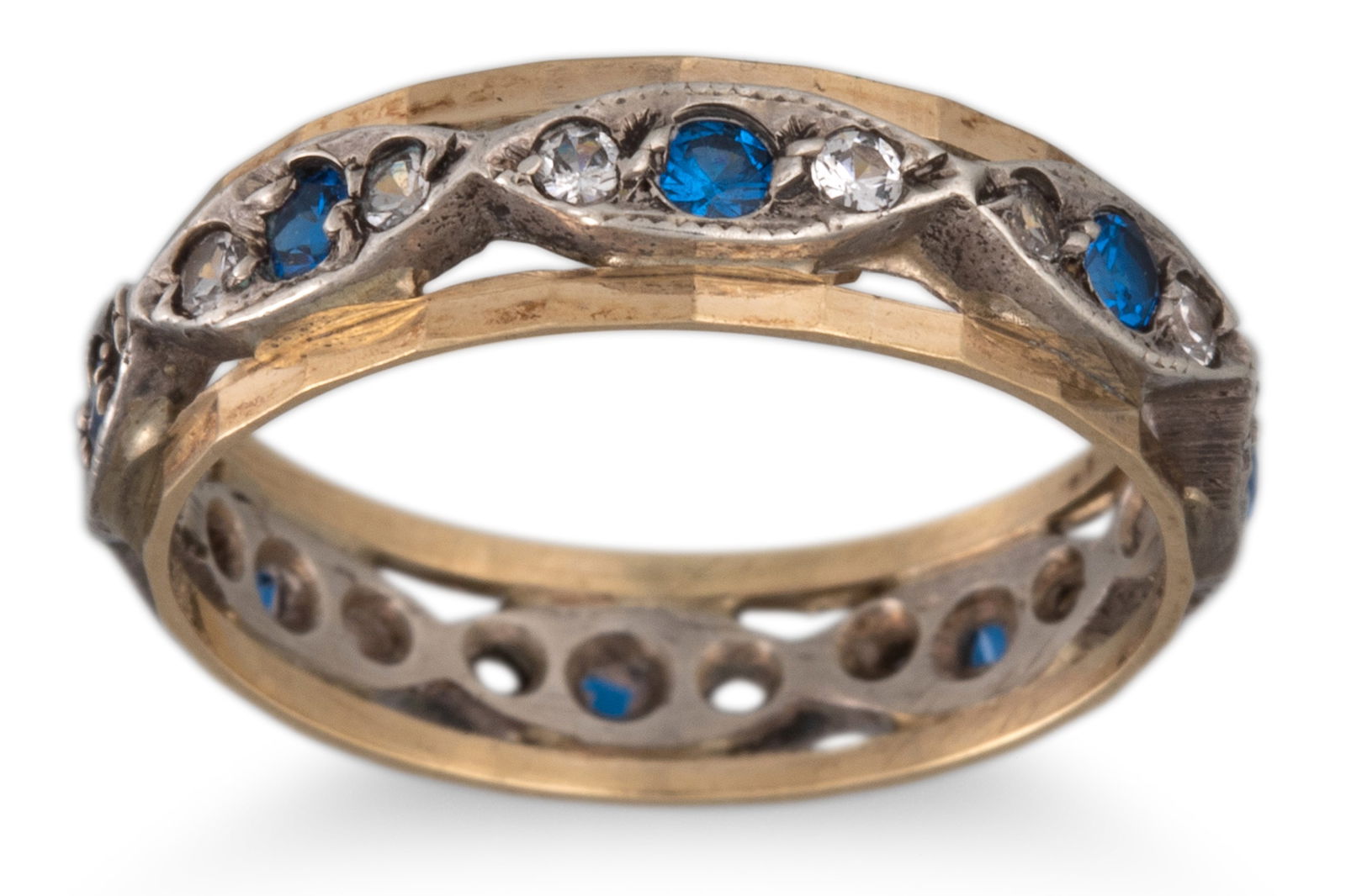 A COLLECTION OF THREE GOLD RINGS, to include antique coral, seed pearl and emerald, various sizes (1 of 3)