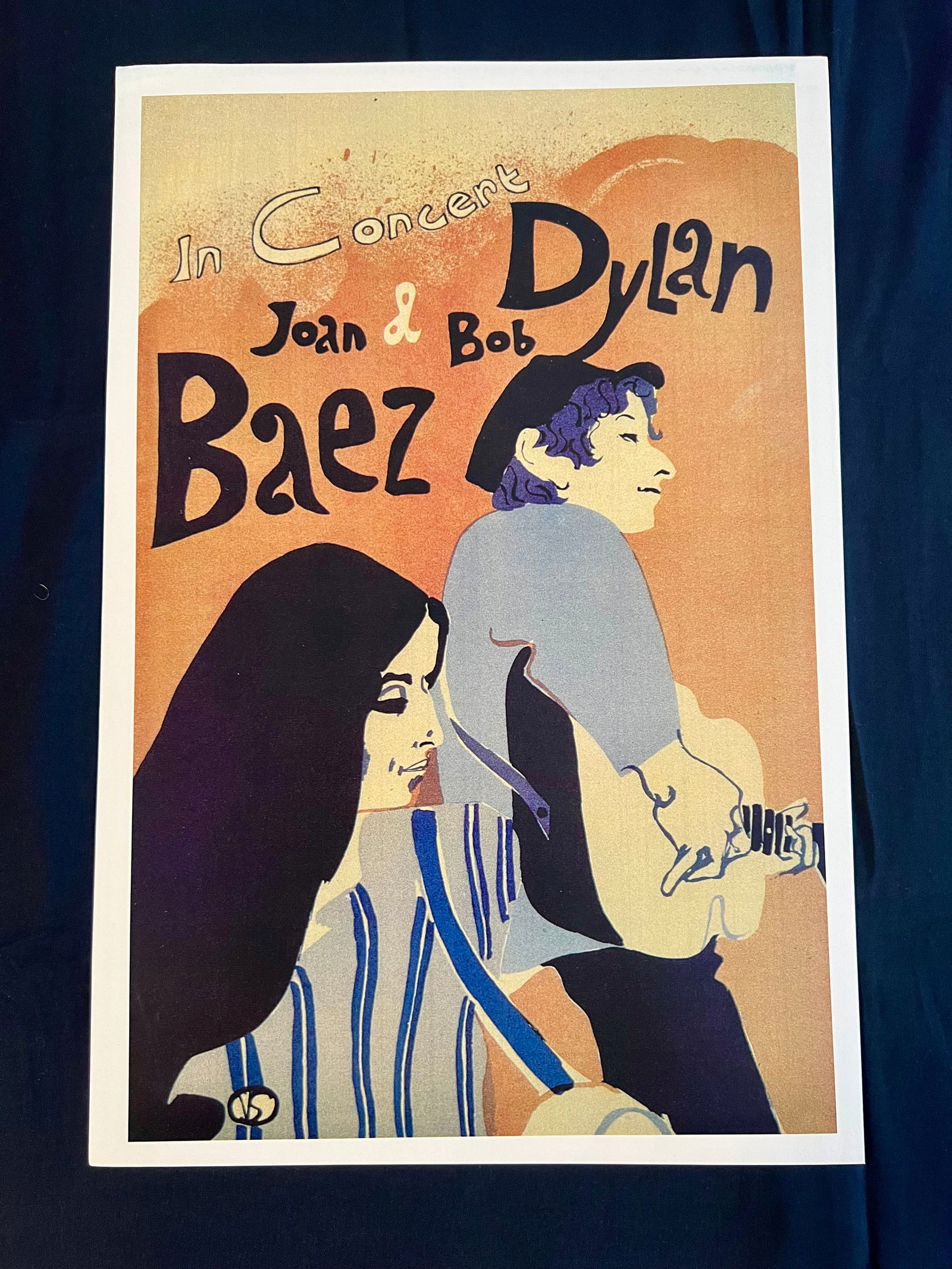 Joan Baez and Bob Dylan 1965 Concert Poster: Item: Joan Baez and Bob Dylan 1965 Concert Poster Please look at the pictures carefully to determine what you believe the condition of collectible is. Cole Lector Customer Support Specialists (Click t