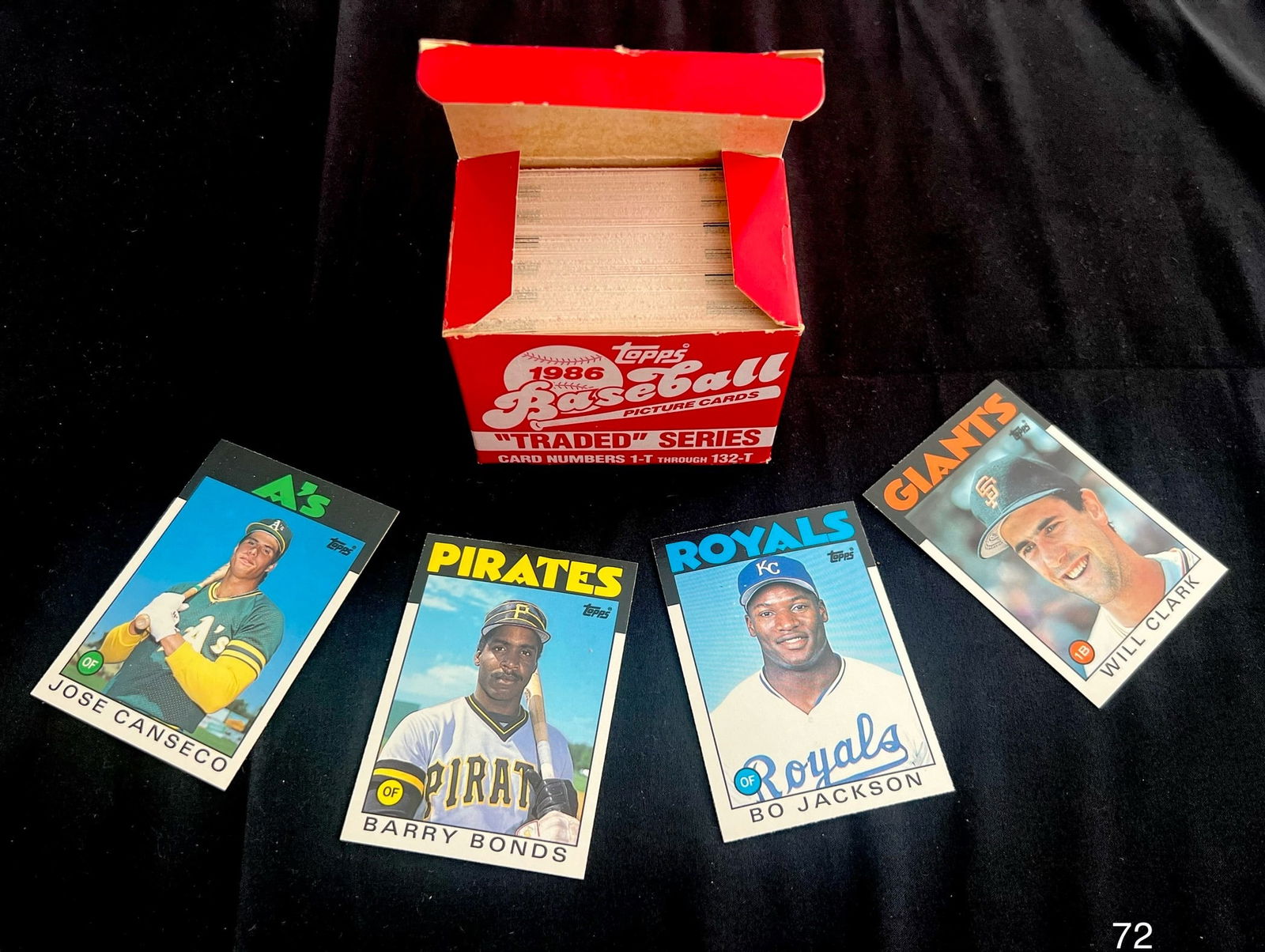 1986 Topps Traded Baseball Card Set Including Barry Bonds and Bo Jackson Rookie (1 of 3)