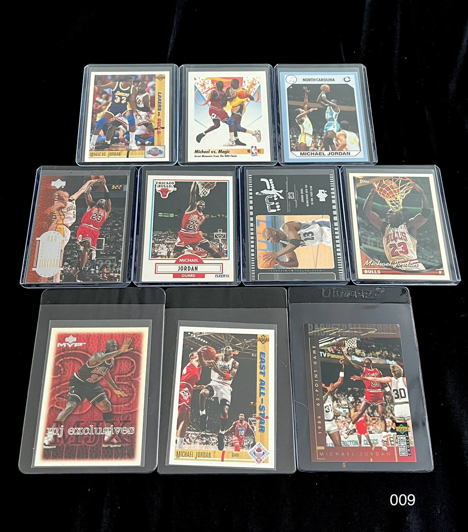 Michael Jordan Basketball Card Lot Chicago Bulls 80s and 90s: Item: Michael Jordan Basketball Card Lot Chicago Bulls 80s and 90s Please look at the pictures carefully to determine what you believe the condition of collectible is. We are not professional authenti