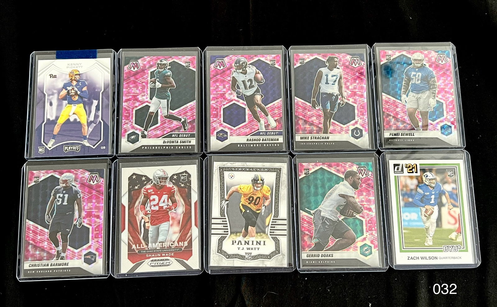 Modern Football Prizm Rookie Lot Mosaic / Inserts - T.J. Watt / Zach Wilson: Item: Modern Football Prizm Rookie Lot Mosaic / Inserts - T.J. Watt / Zach Wilson Please look at the pictures carefully to determine what you believe the condition of collectible is. We are not profes