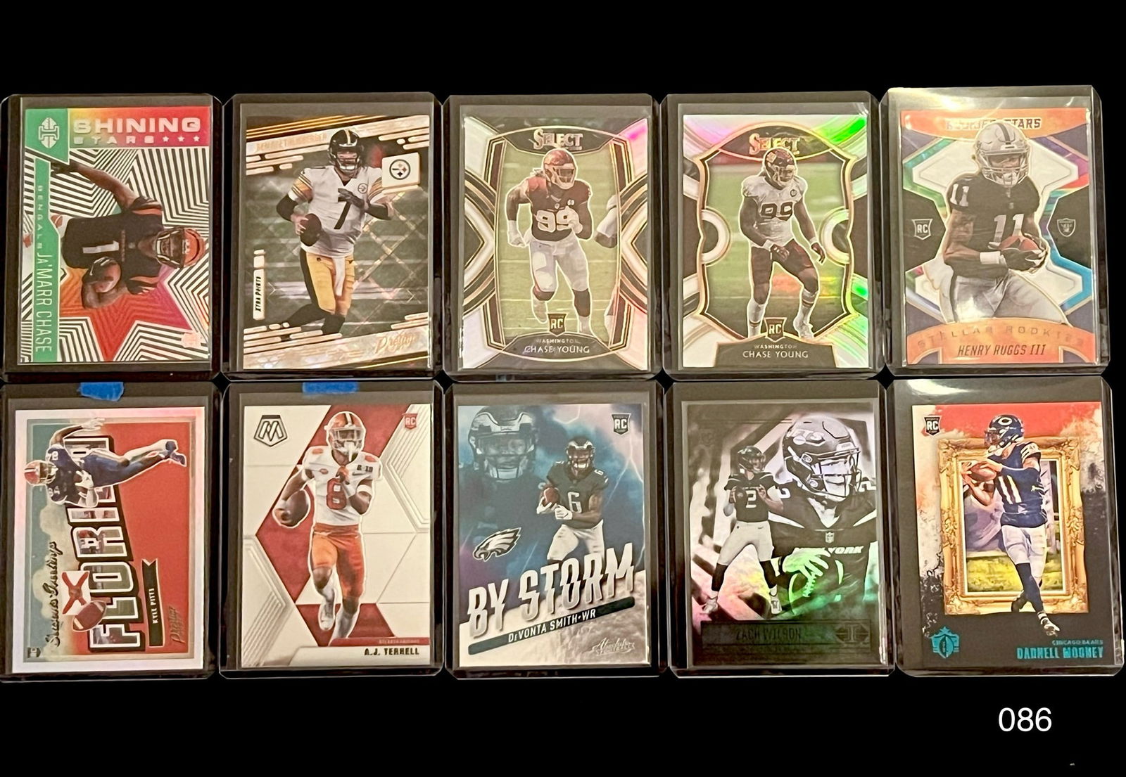 Modern Football Prizm Rookie Lot Mosaic / Inserts / Rated Rookies: Item: Modern Football Prizm Rookie Lot Mosaic / Inserts / Rated Rookies Please look at the pictures carefully to determine what you believe the condition of collectible is. We are not professional aut