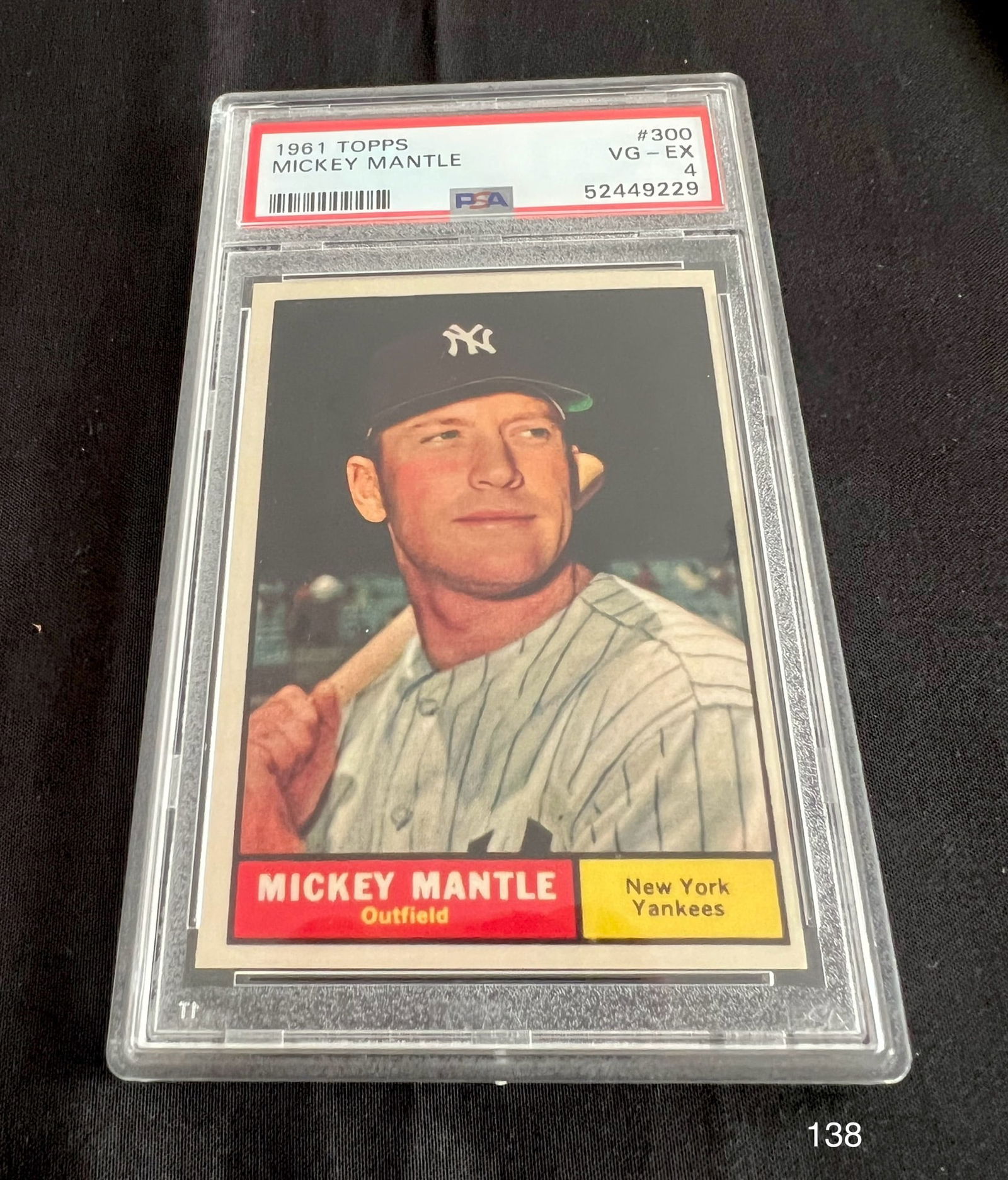 Mickey Mantle 1961 Topps Baseball Card PSA (1 of 2)