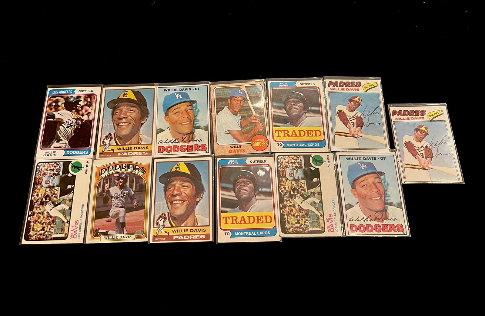 Willie Davis Vintage Baseball Card Lot. 2 x All-Star / 2 x World Series Champion / 3 x Gold Gloves / (1 of 3)