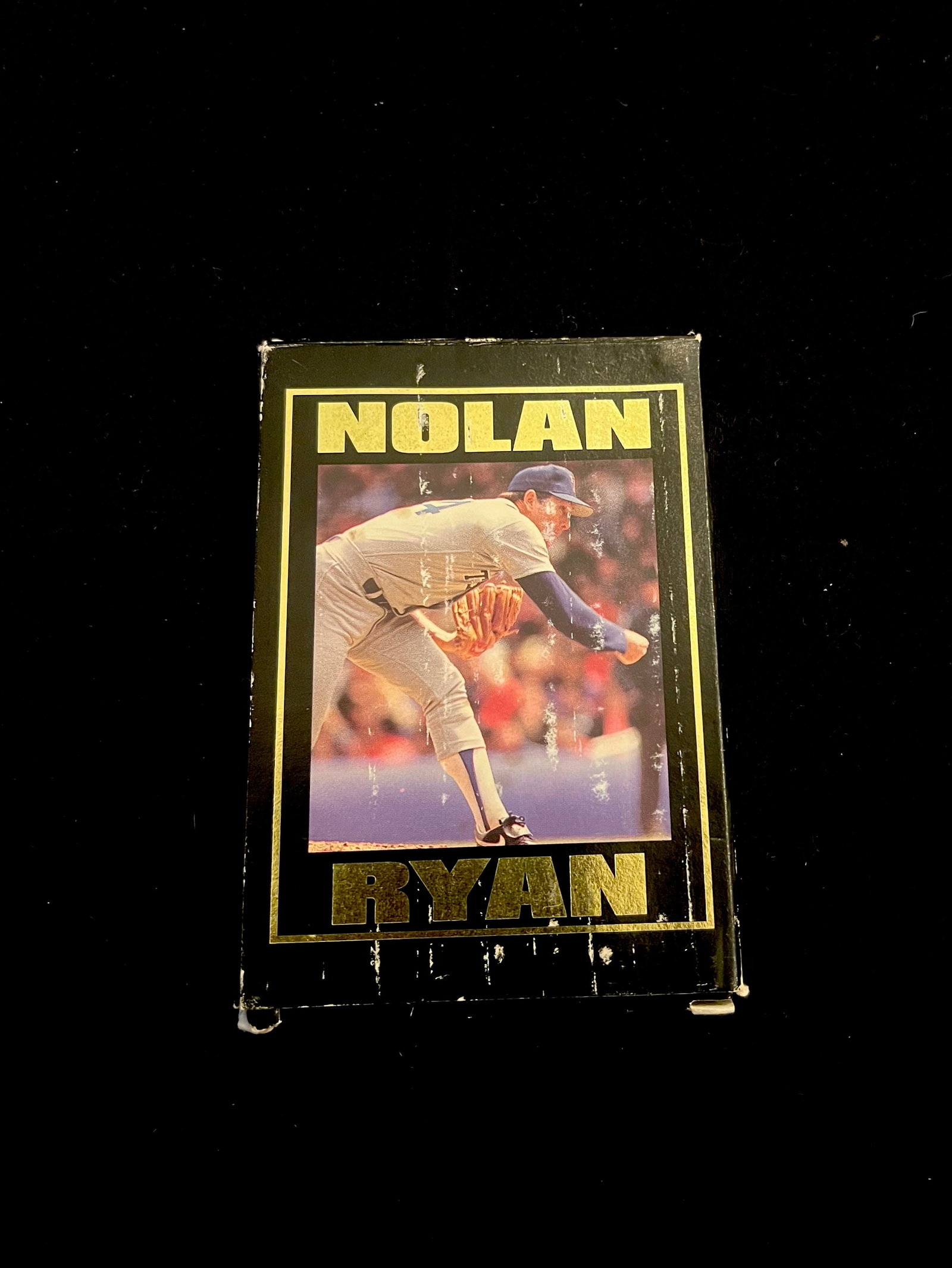 Nolan Ryan 22kt Gold/Signature Card 1995 Premiere Limited Edition: Item: Nolan Ryan 22kt Gold/Signature Card 1995 Premiere Limited Edition Please look at the pictures carefully to determine what you believe the condition of this collectible is. We are not professiona