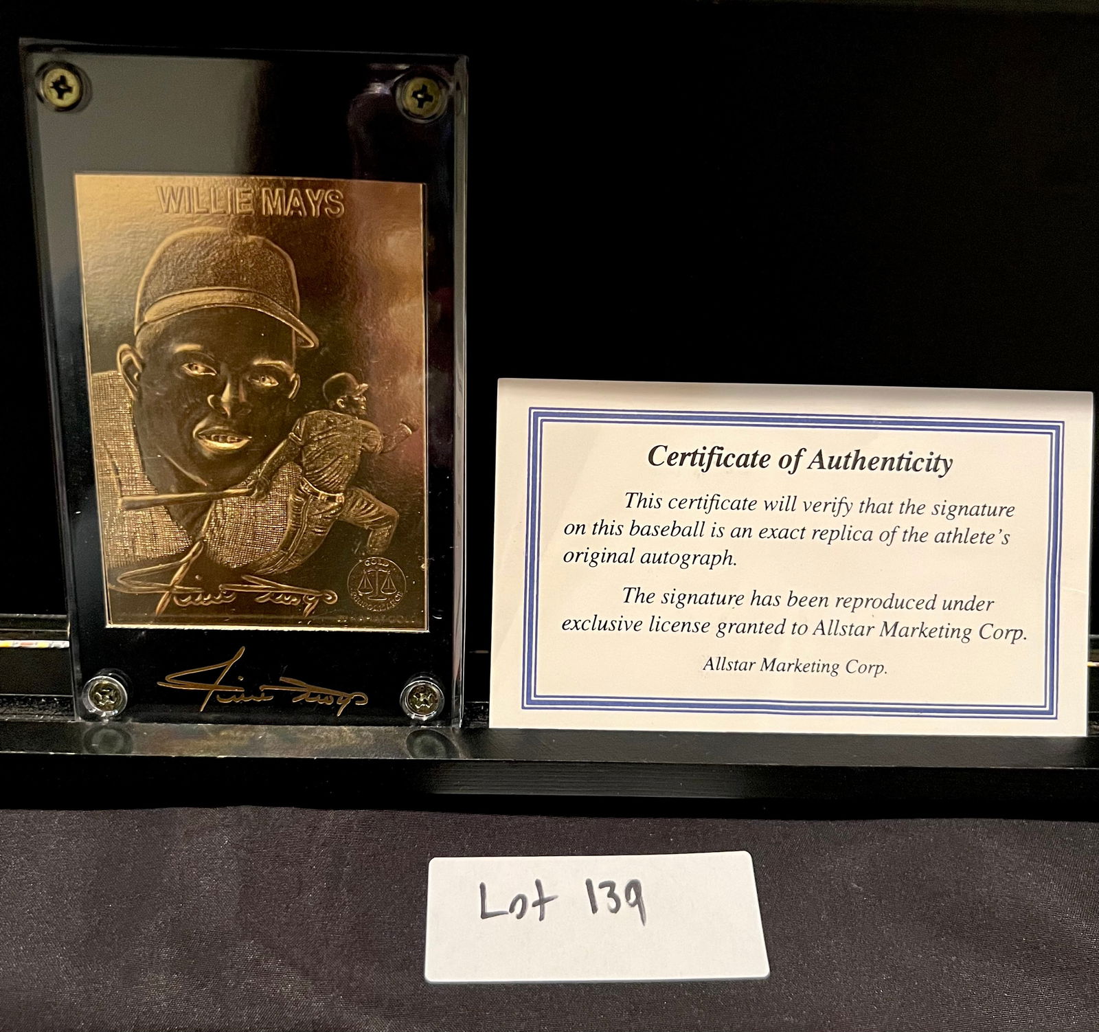 Willie Mays Limited Edition Serial Numbered Gold Card in Hard Case and COA (1 of 2)