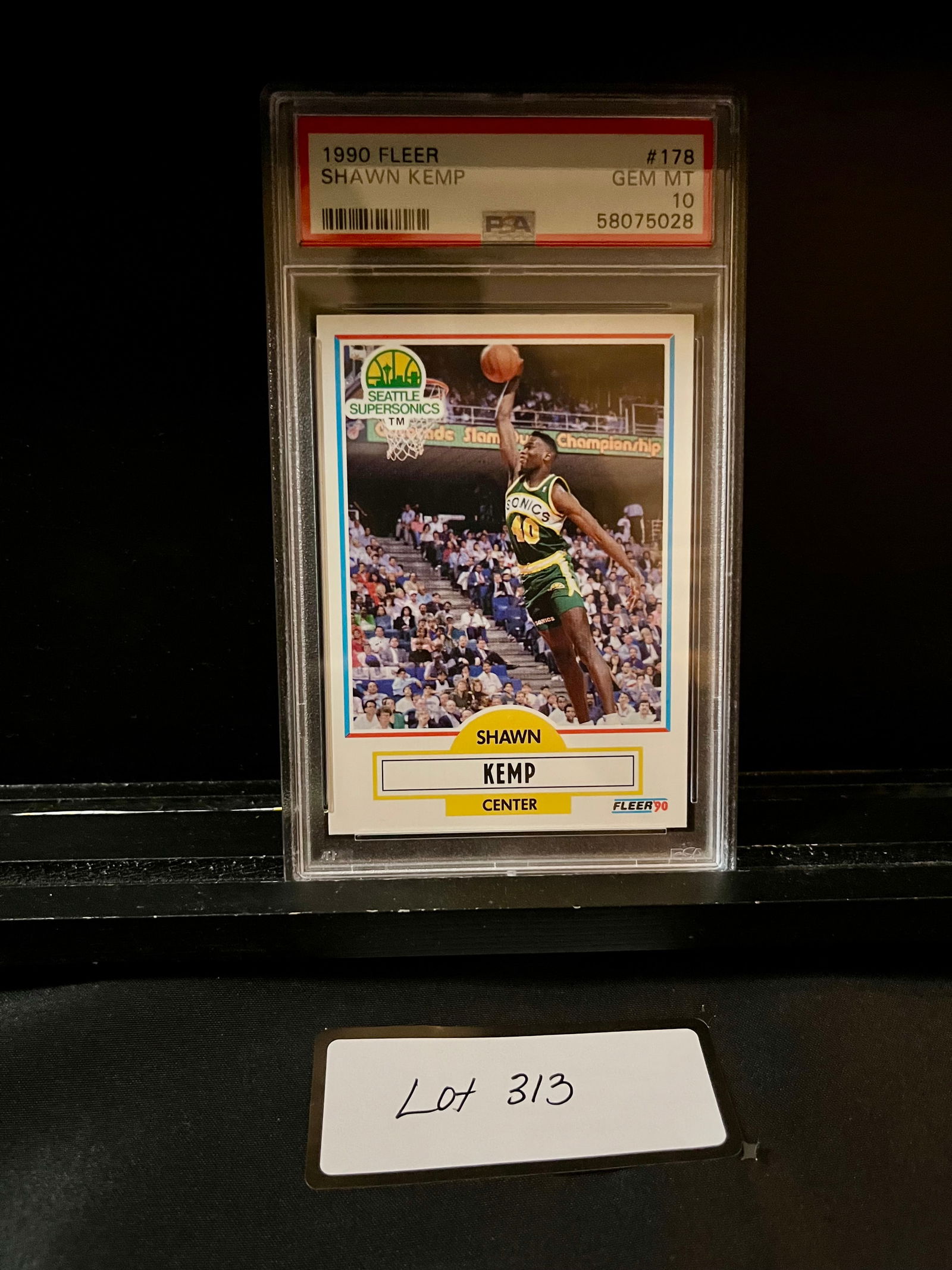 Shawn Kemp 1990 Fleer Rookie Basketball Card Graded PSA 10 Gem Mint (1 of 2)