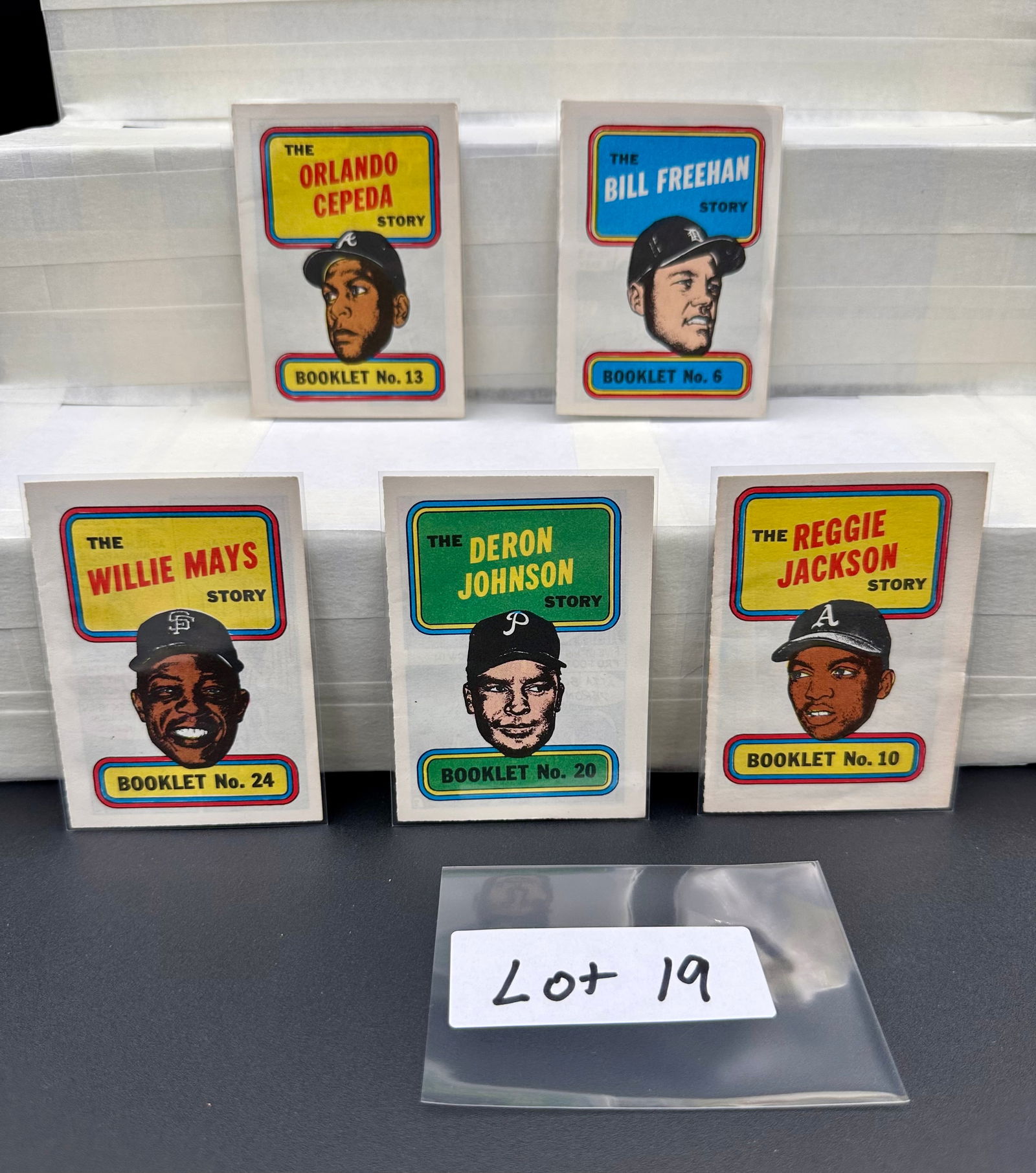 Vintage Baseball Card Lot (5) Card Total - Topps Booklets Willie Mays, Reggie Jackson, Orlando (1 of 5)