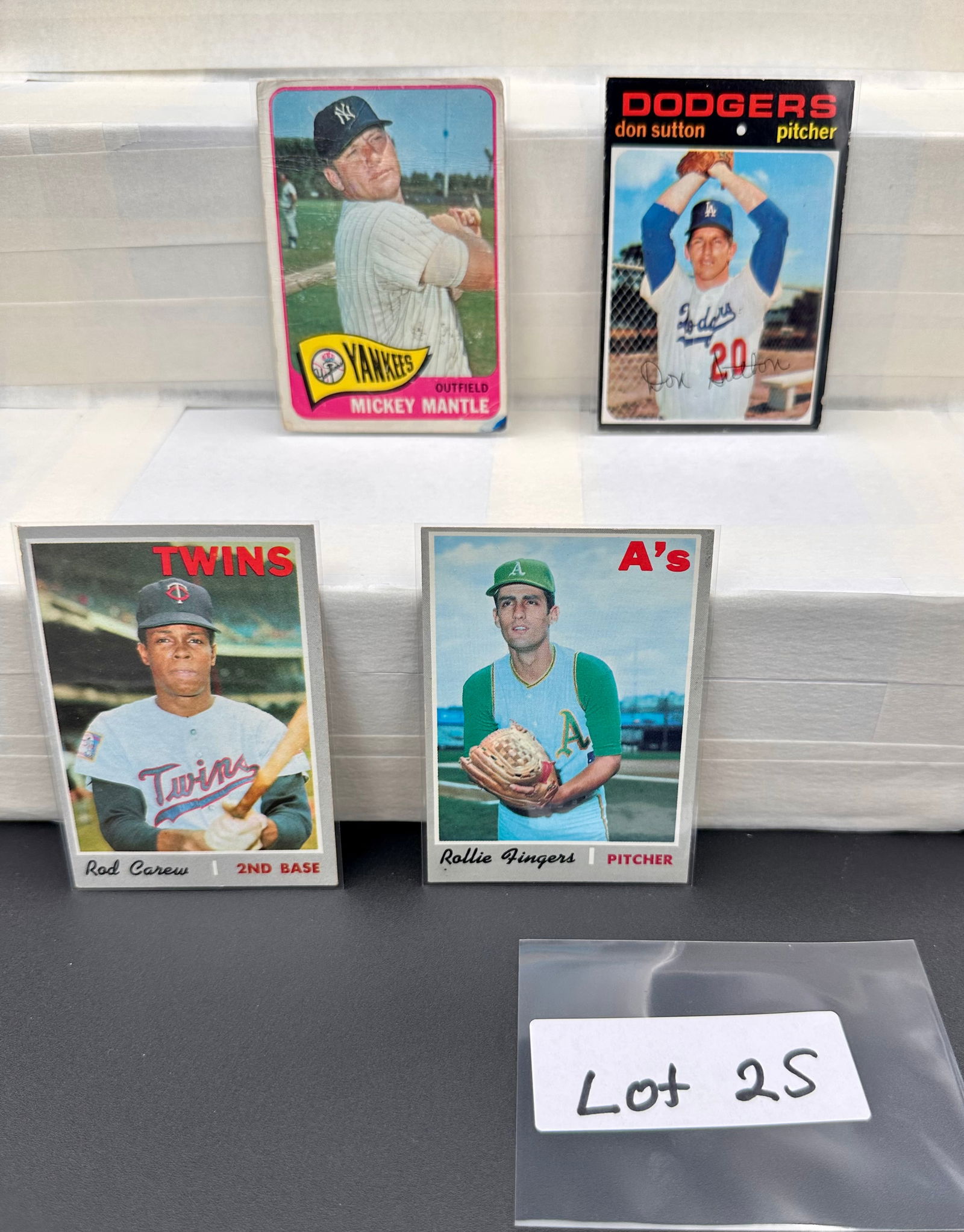 Vintage Baseball Card Lot (4) Card Lot Mickey Mantle, Rollie Fingers, Rod Carew (1 of 5)
