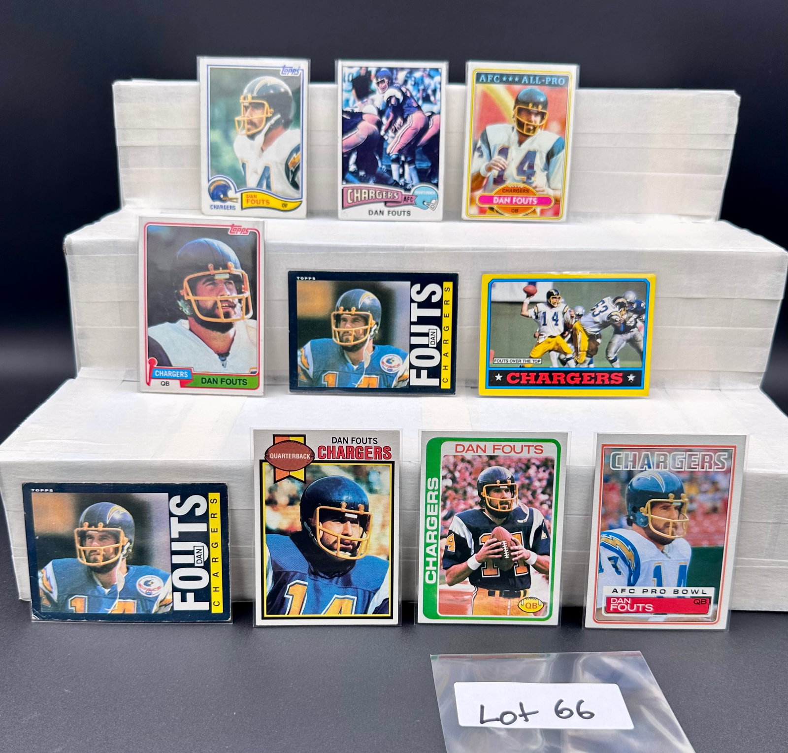 Dan Fouts Vintage Football Card Lot (10) Card Total - Rookie Card Included: Item: Dan Fouts Vintage Football Card Lot (10) Card Total - Rookie Card Included Please look at the pictures carefully to determine what you believe the condition of this collectible is. We are not pr