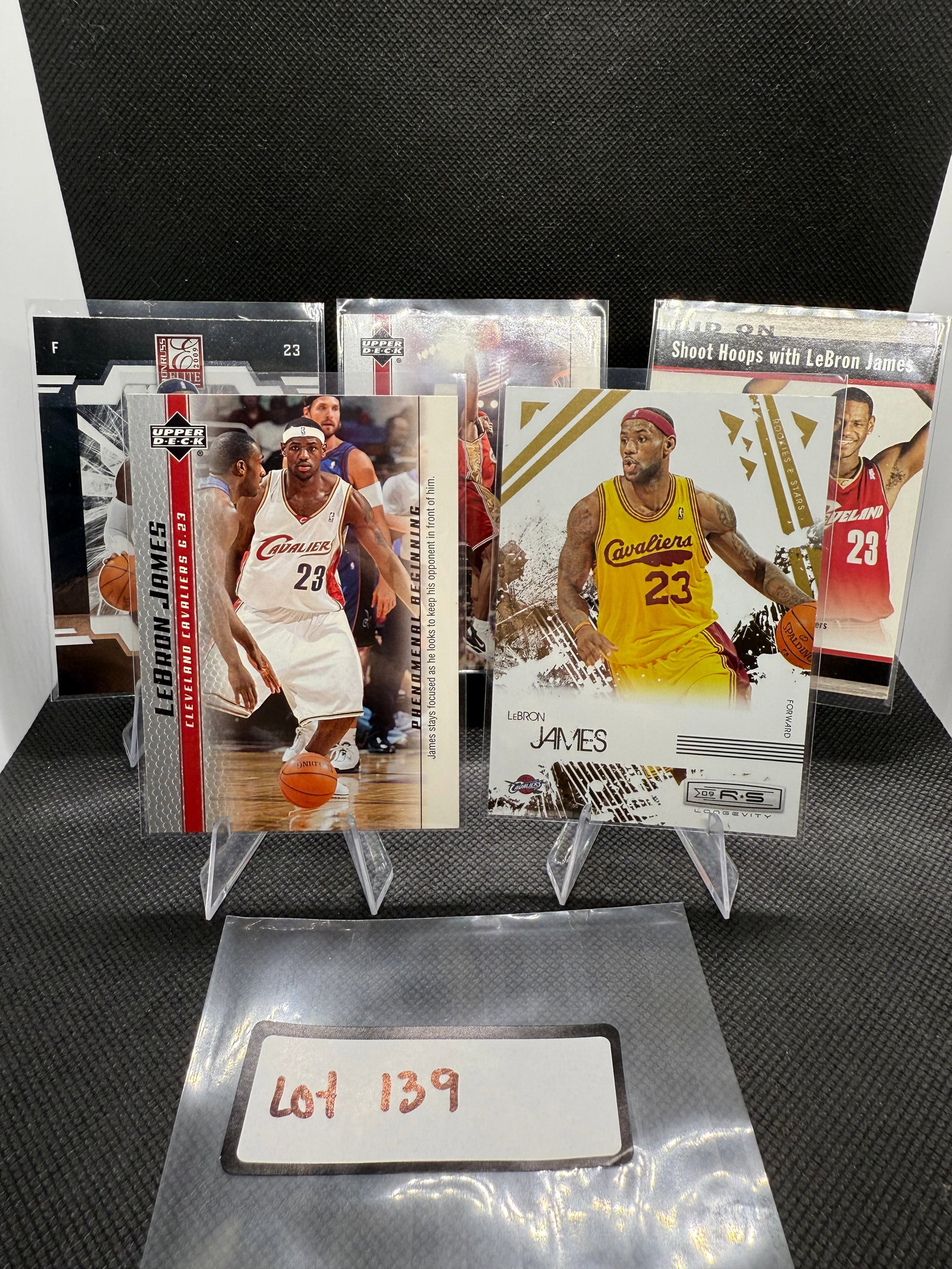(5) LeBron James Basketball Cards Cleveland Cavaliers - Rookie Cards, Inserts (1 of 4)