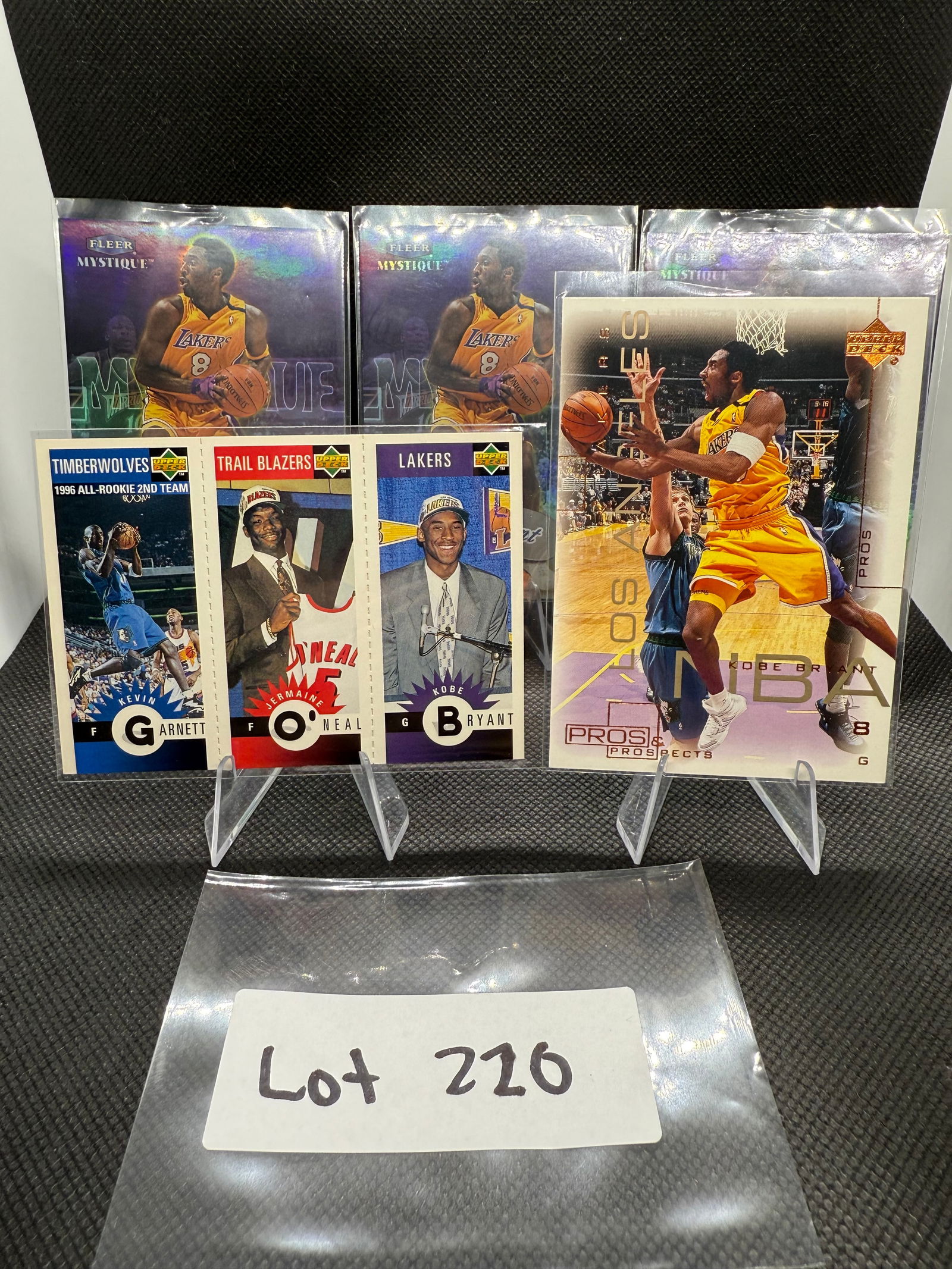 (5) Kobe Bryant Basketball Cards Los Angeles Lakers, Insert, Rookie (1 of 4)