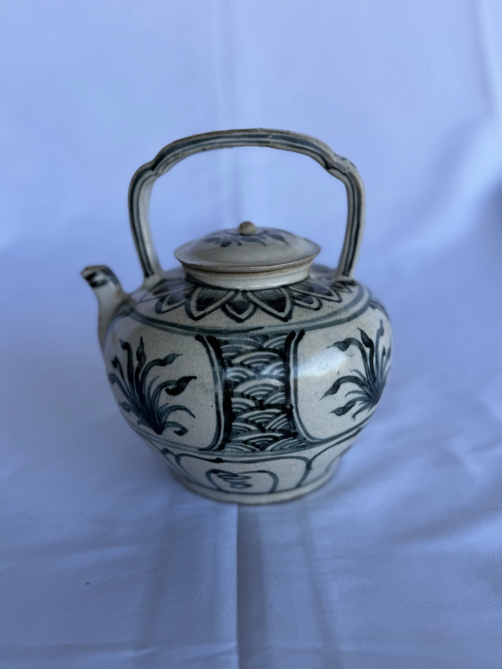 Vietnamese Blue & White Decorated TeaPot 16th Century (4589) (1 of 8)