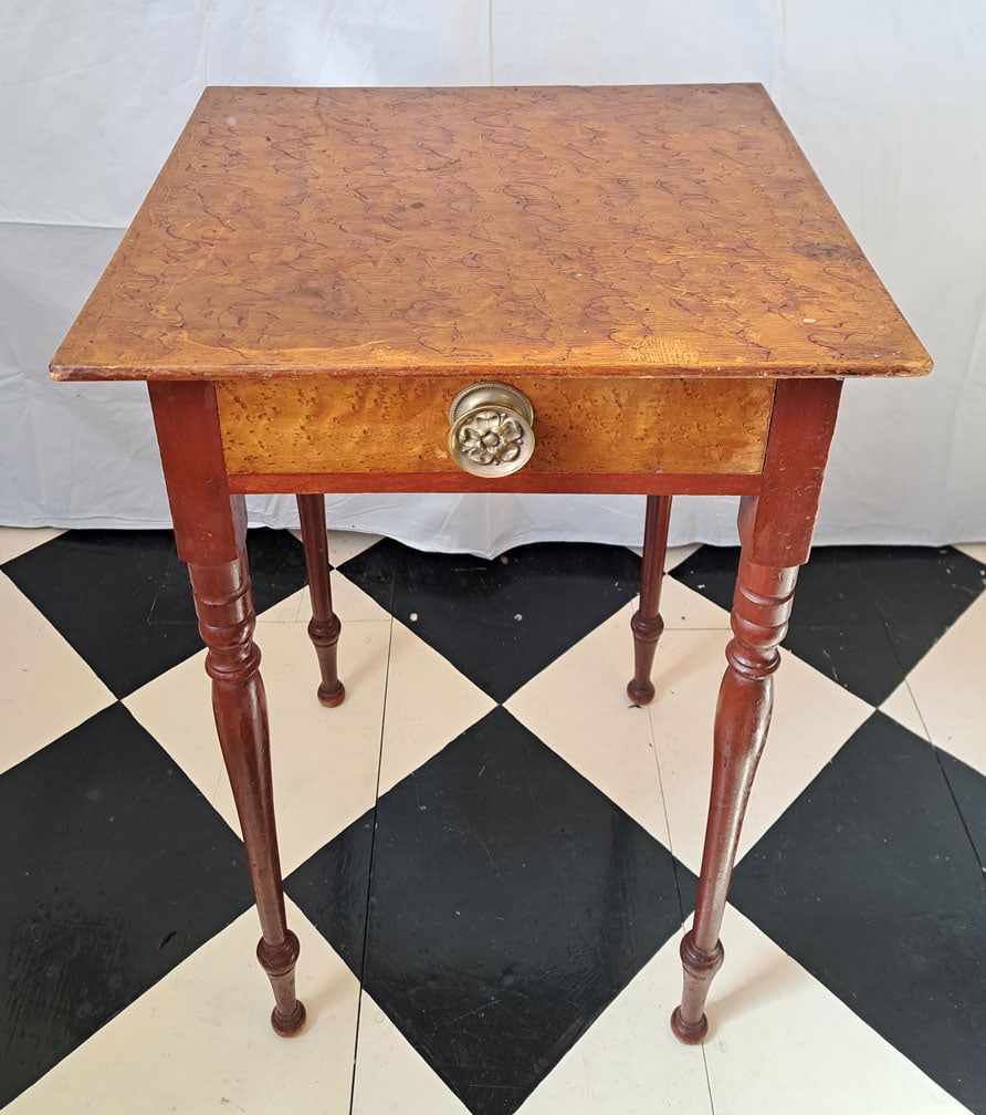 Sheraton stand with birds-eye drawer. (1 of 9)