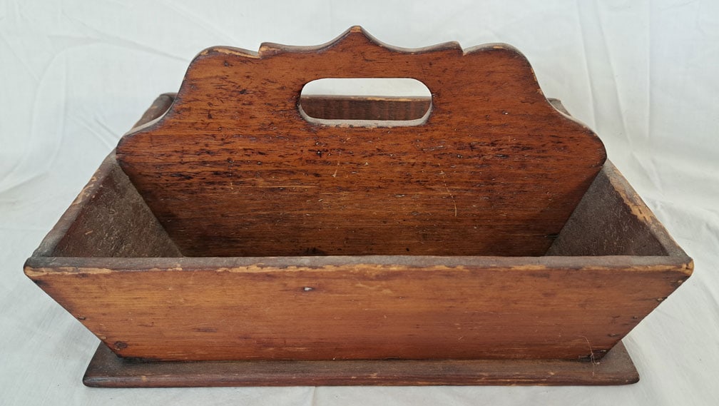 Pine carrier.: 13" wide x 9 1/2" Deep x 7" Tall