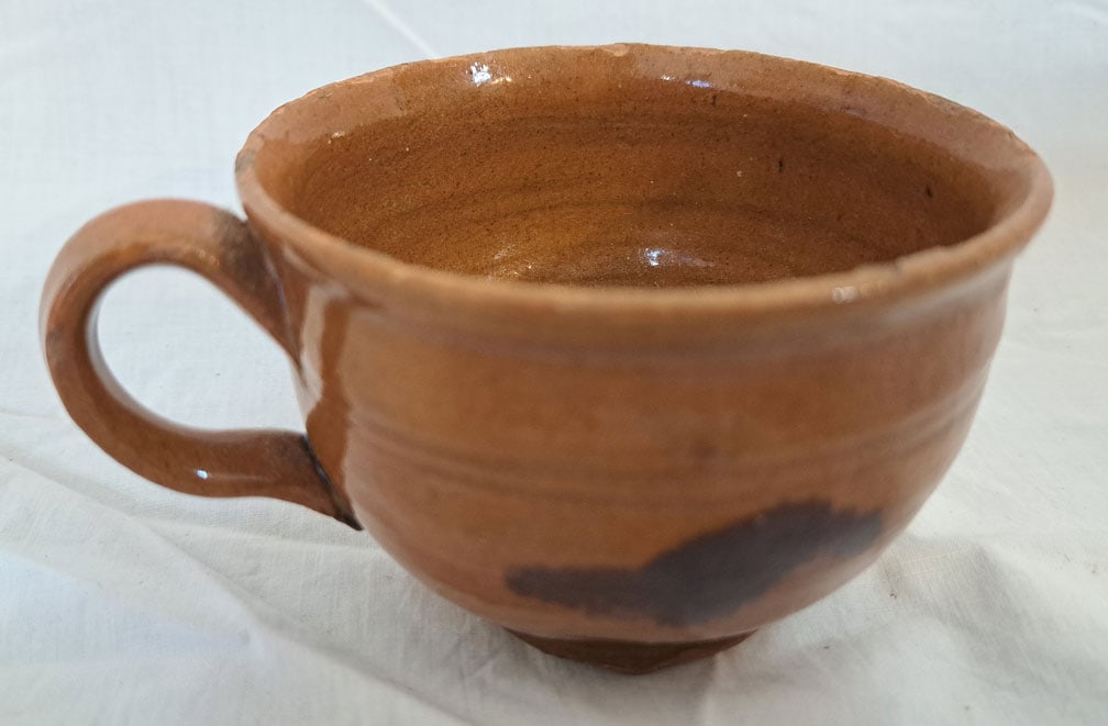 Redware Mug With Manganese Decoration. (1 of 6)