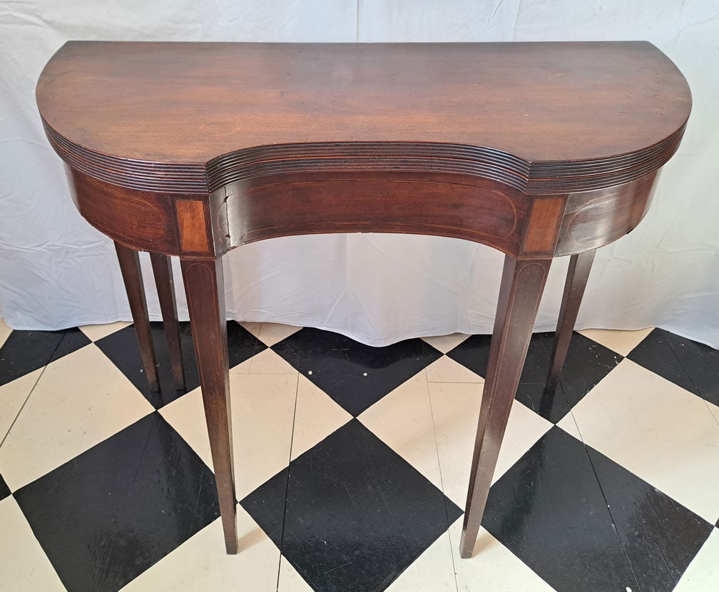 Hepplewhite Card table with String Inlay.  Probably Philadelphia, PA. (1 of 5)