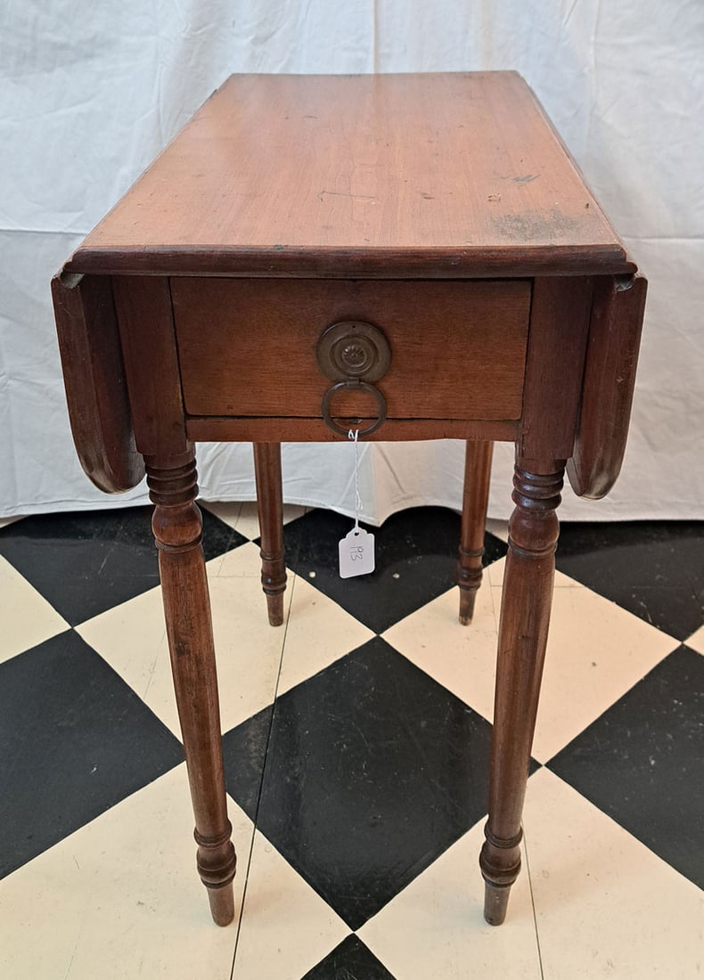 Sheraton One Drawer Drop Leaf Stand (1 of 6)