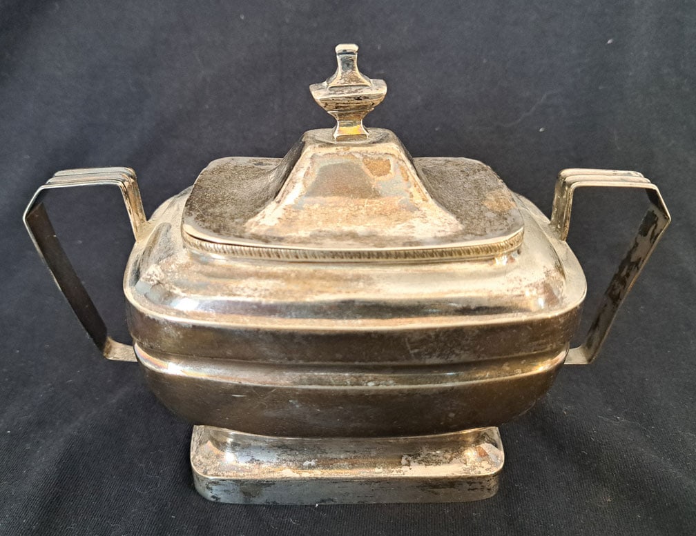 Coin Silver Sugar Bowl.: 7 1/2" Wide with Handles X 5" Tall X 4" Wide 11.10 ozt