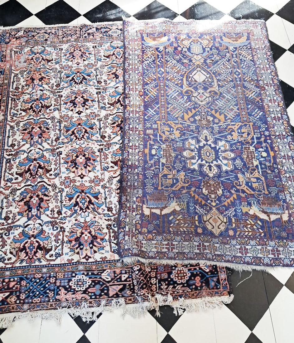 Lot of Two Oriental Rugs (1 of 8)