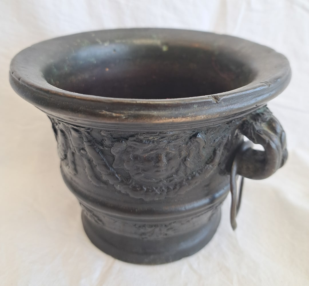 Early Bronze Mortar (1 of 7)