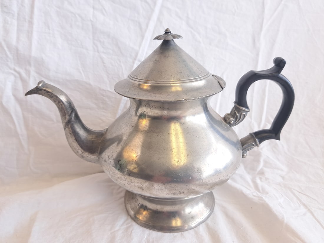 Pewter Teapot signed Freeman Porter, Westbrook, Maine. (1 of 10)